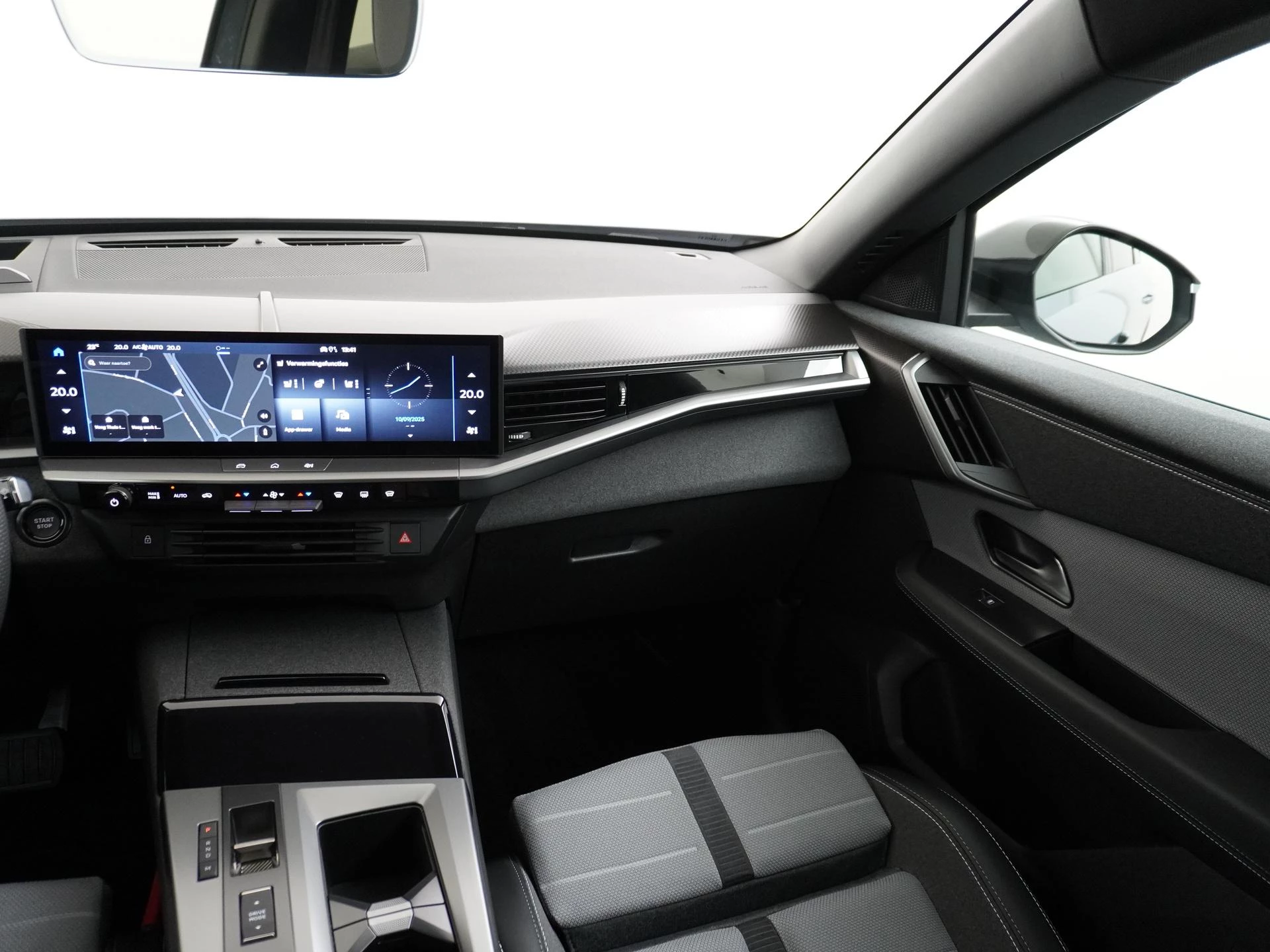 Opel-Grandland-image-17