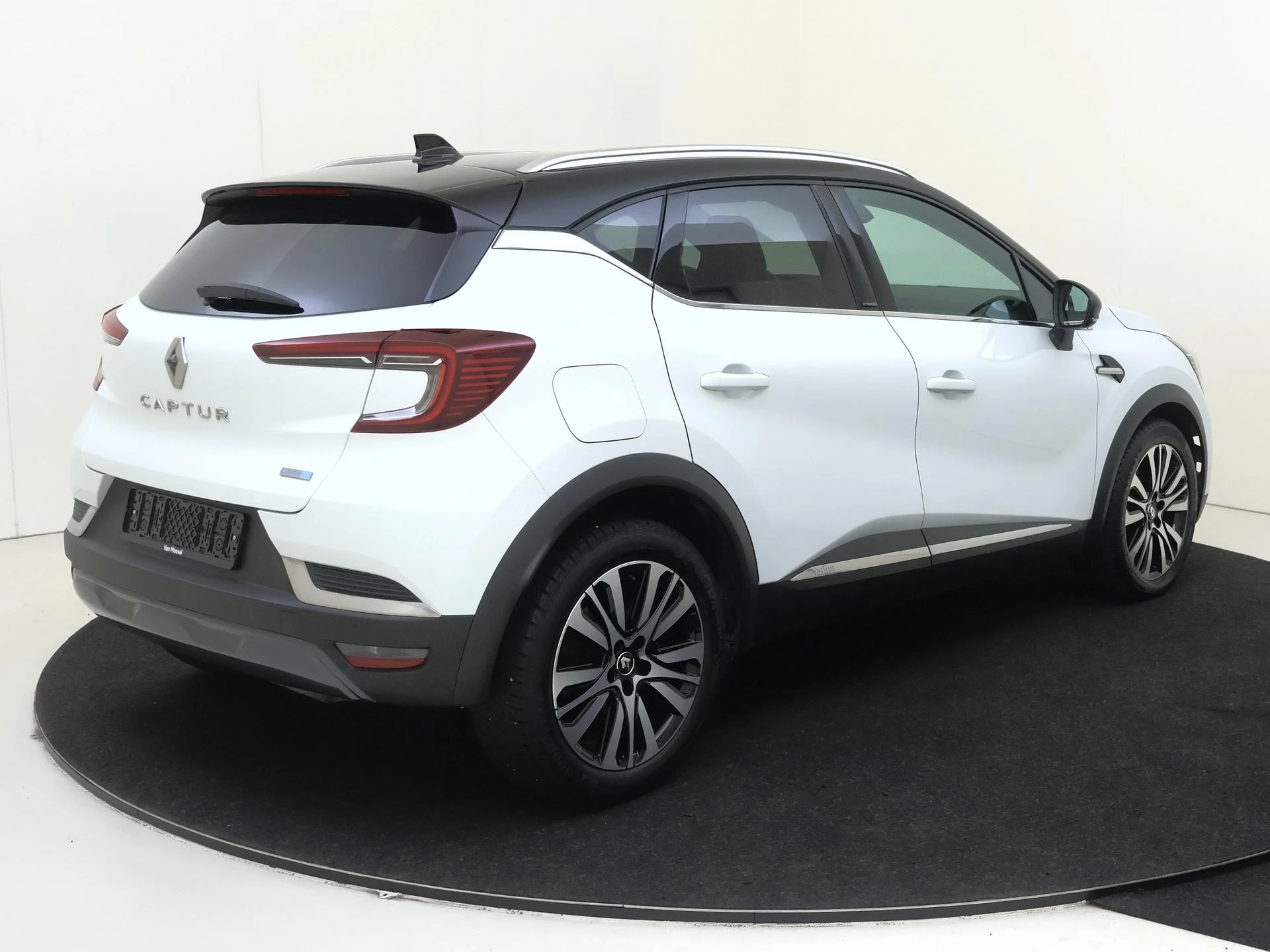 Renault-Captur-image-3