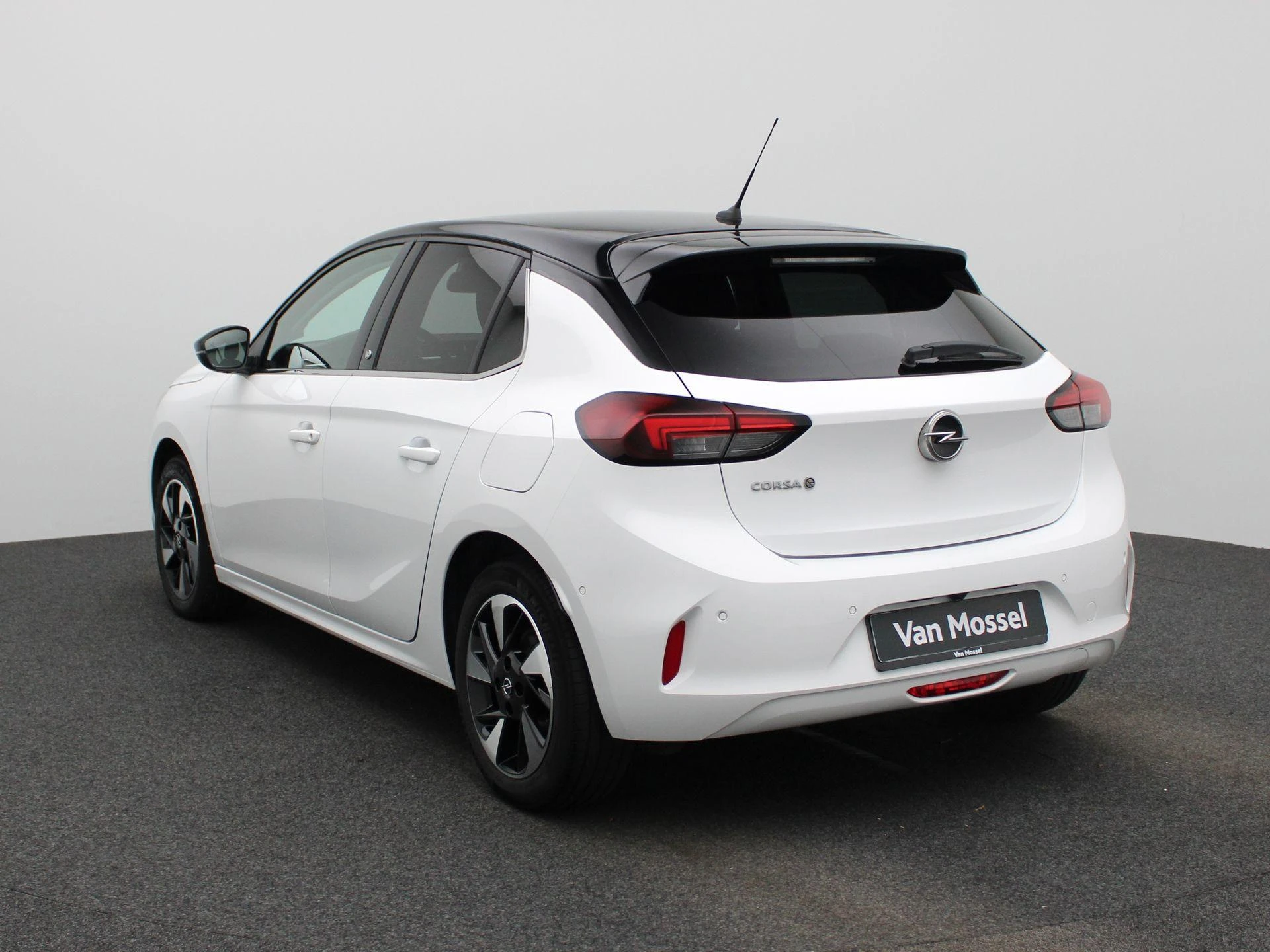 Opel-Corsa-e-image-1