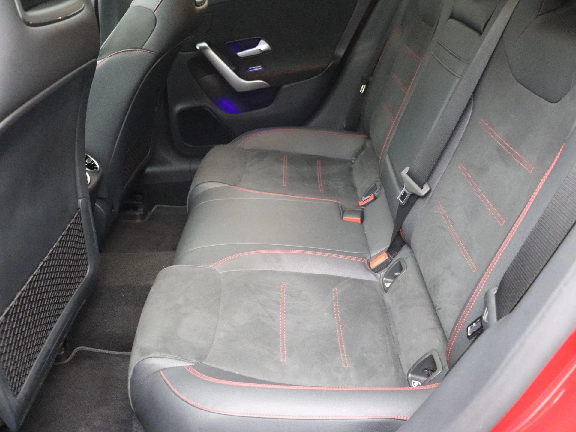Mercedes-Benz CLA 200 AMG Line Coupé + PANORAMISCH DAK + MULTIBEAM LED +