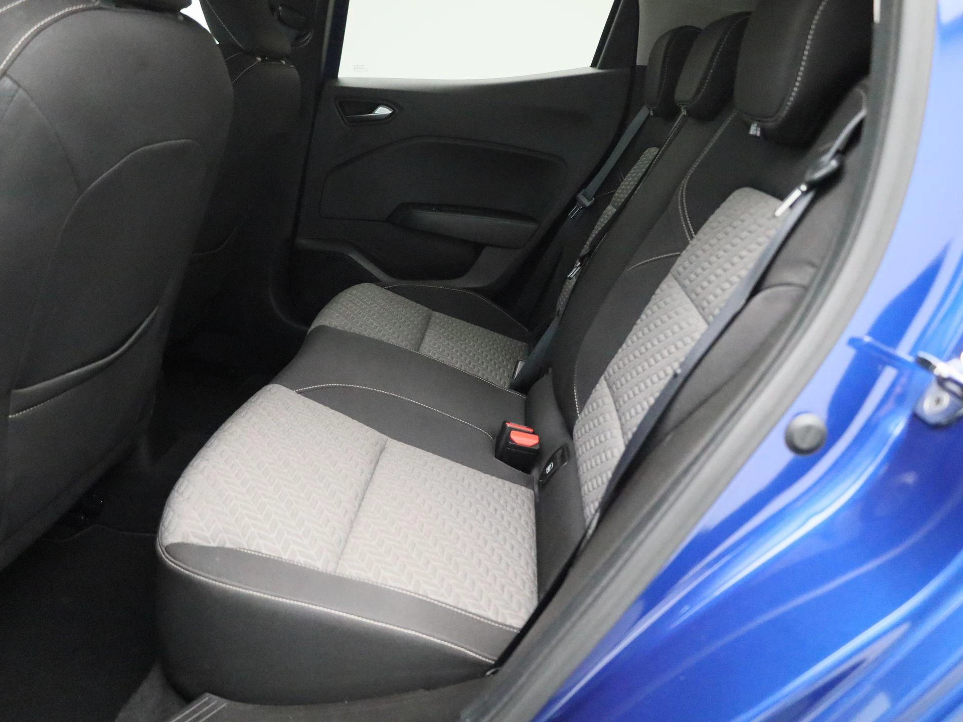 Renault-Clio-image-8