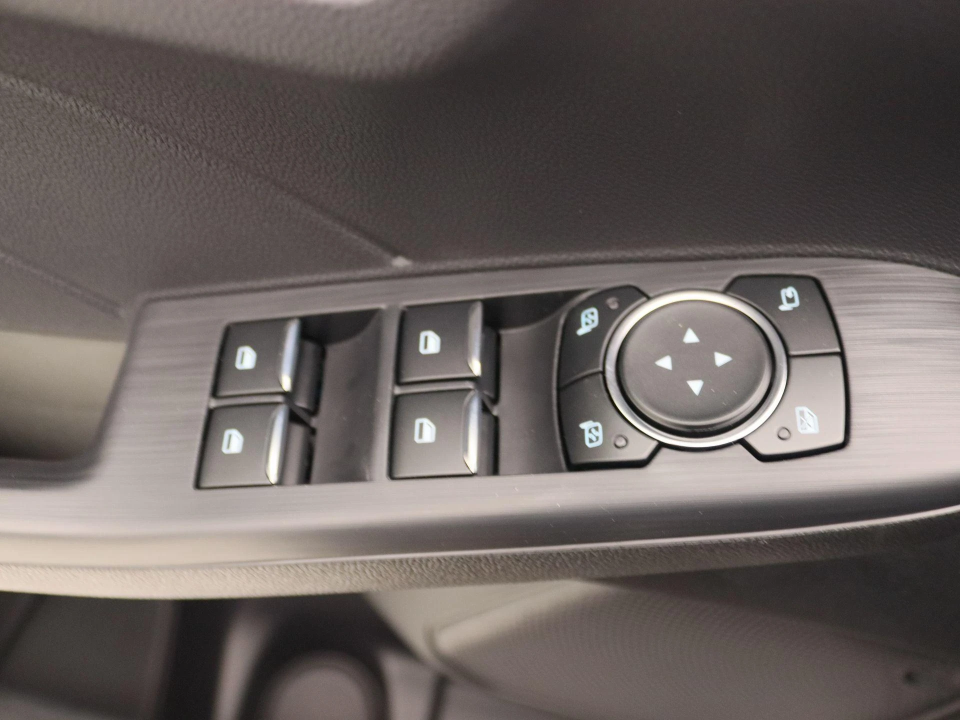Ford-Kuga-image-23