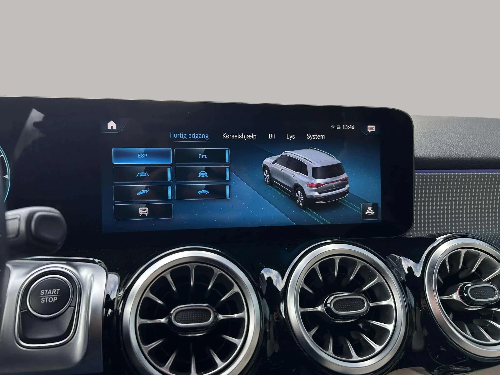 Mercedes-Benz-EQB-image-19