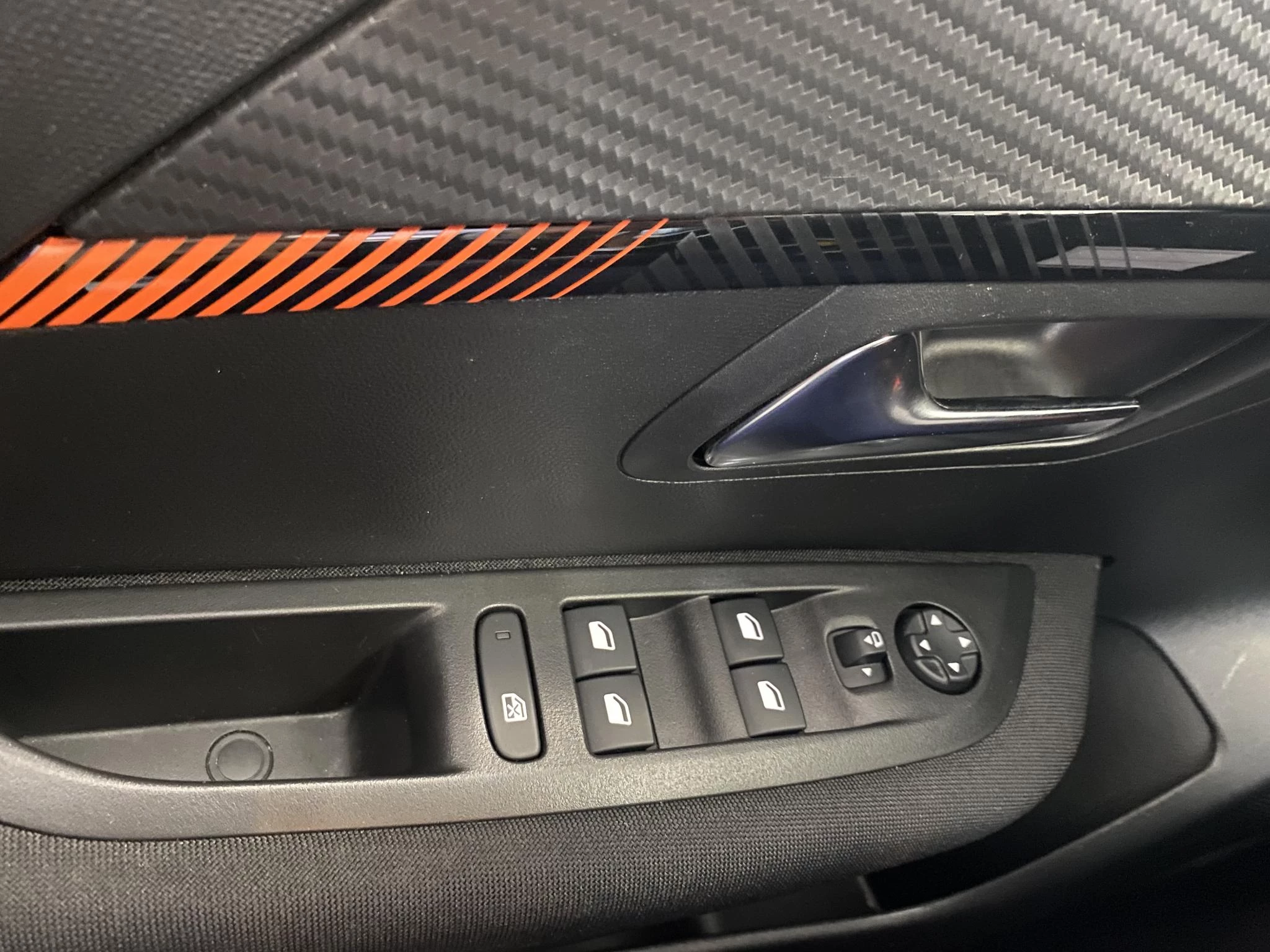 Peugeot-208-image-15