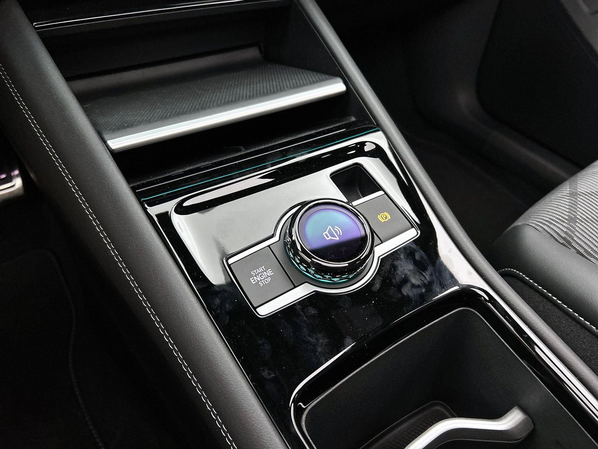 Volkswagen-Tiguan-image-32
