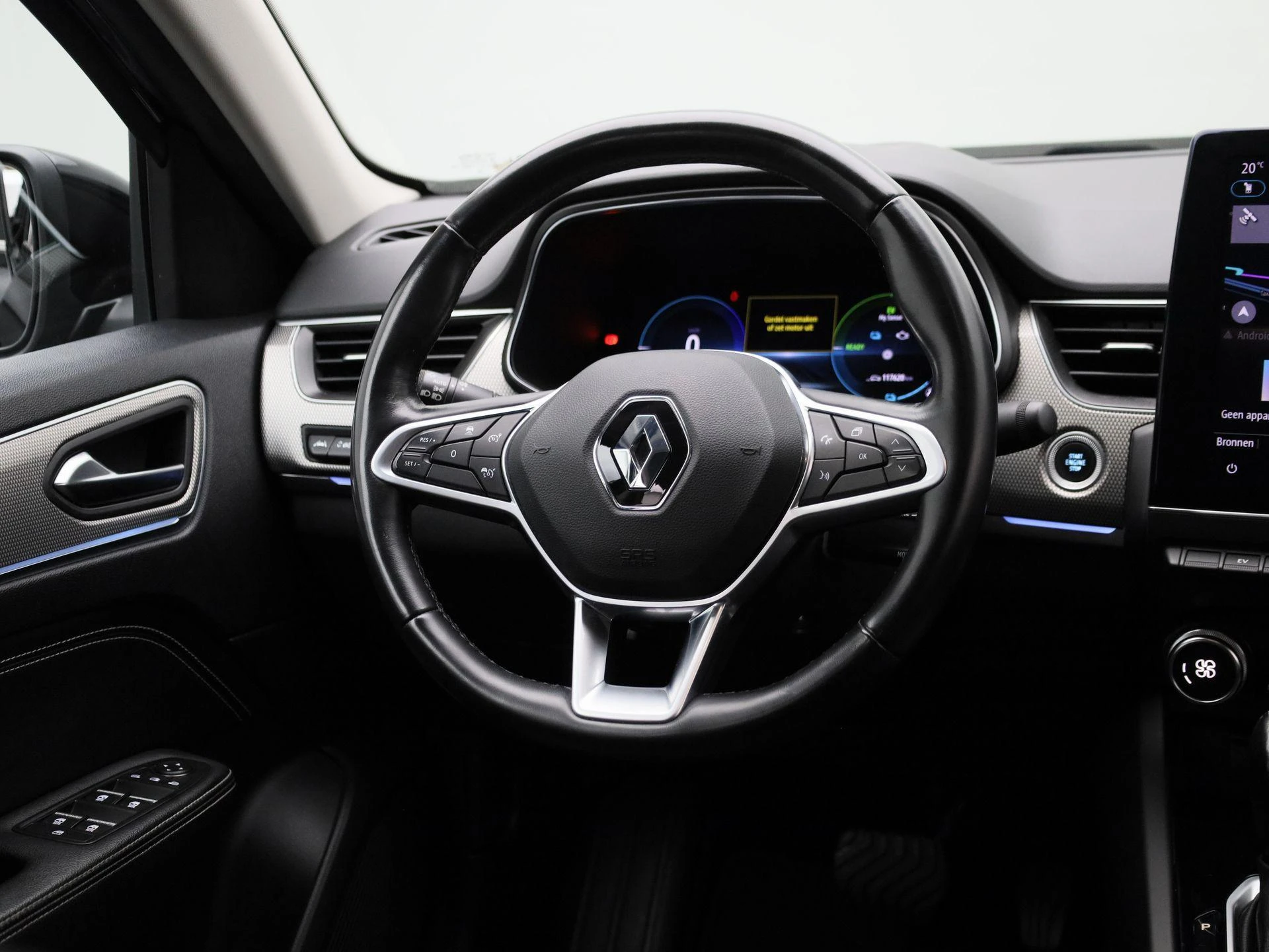 Renault-Arkana-image-10