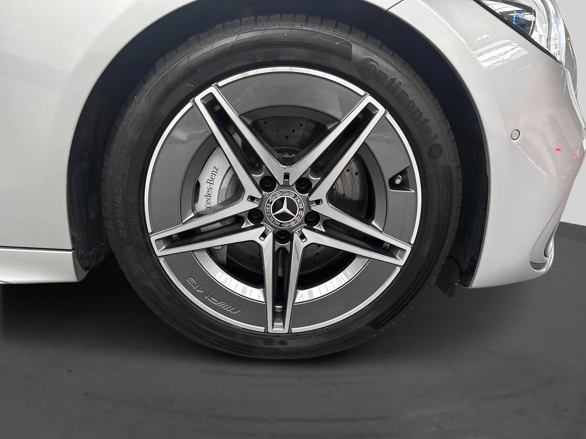 Mercedes-Benz-C-Klasse-image-5