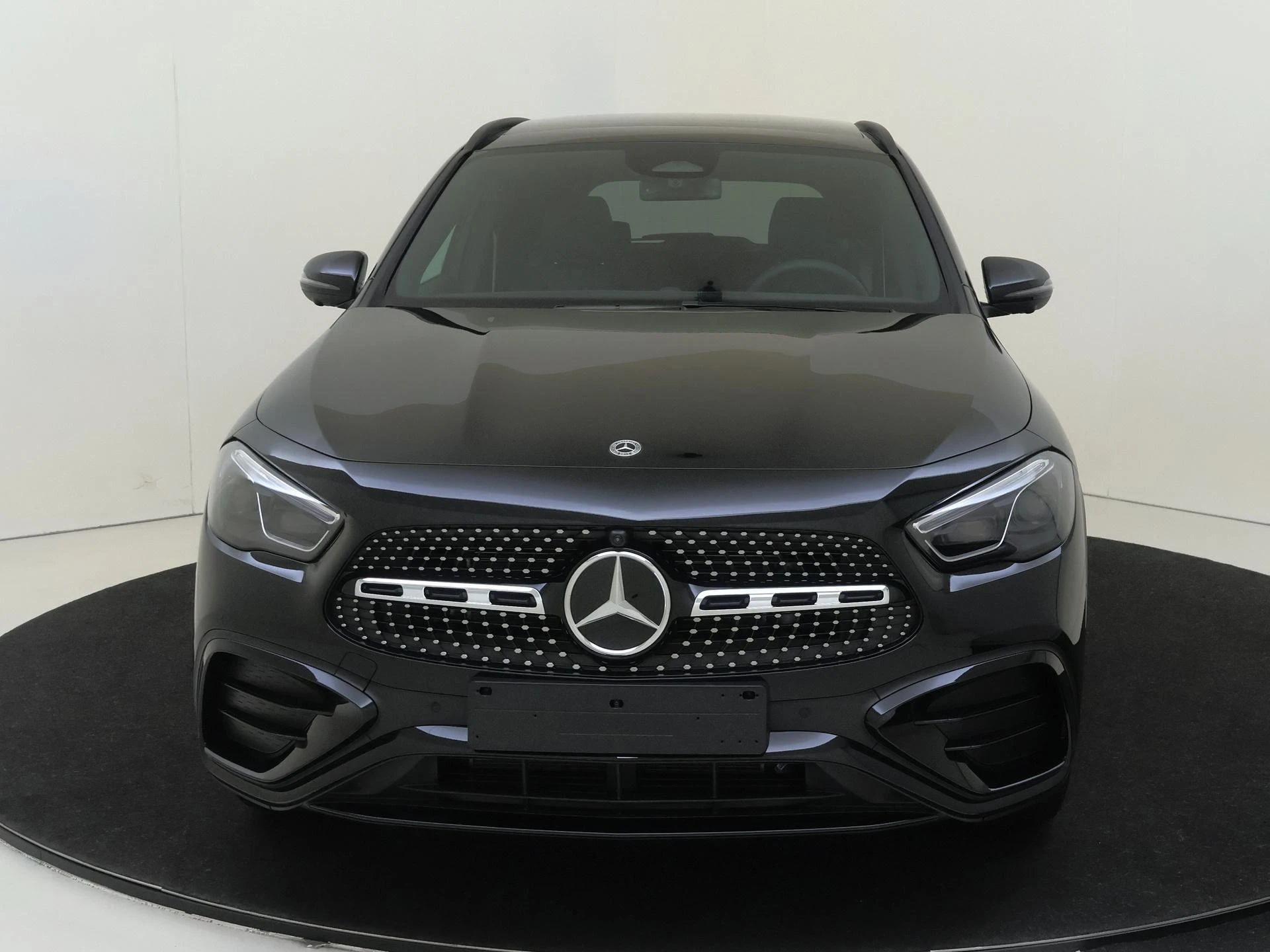 Mercedes-Benz GLA 250 e 140 Years Edition