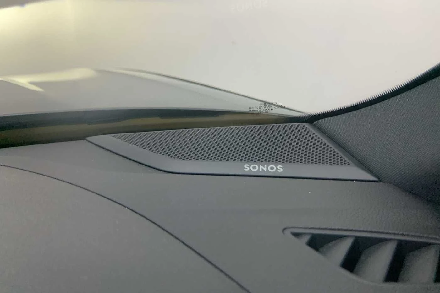 Audi-Q3-image-30
