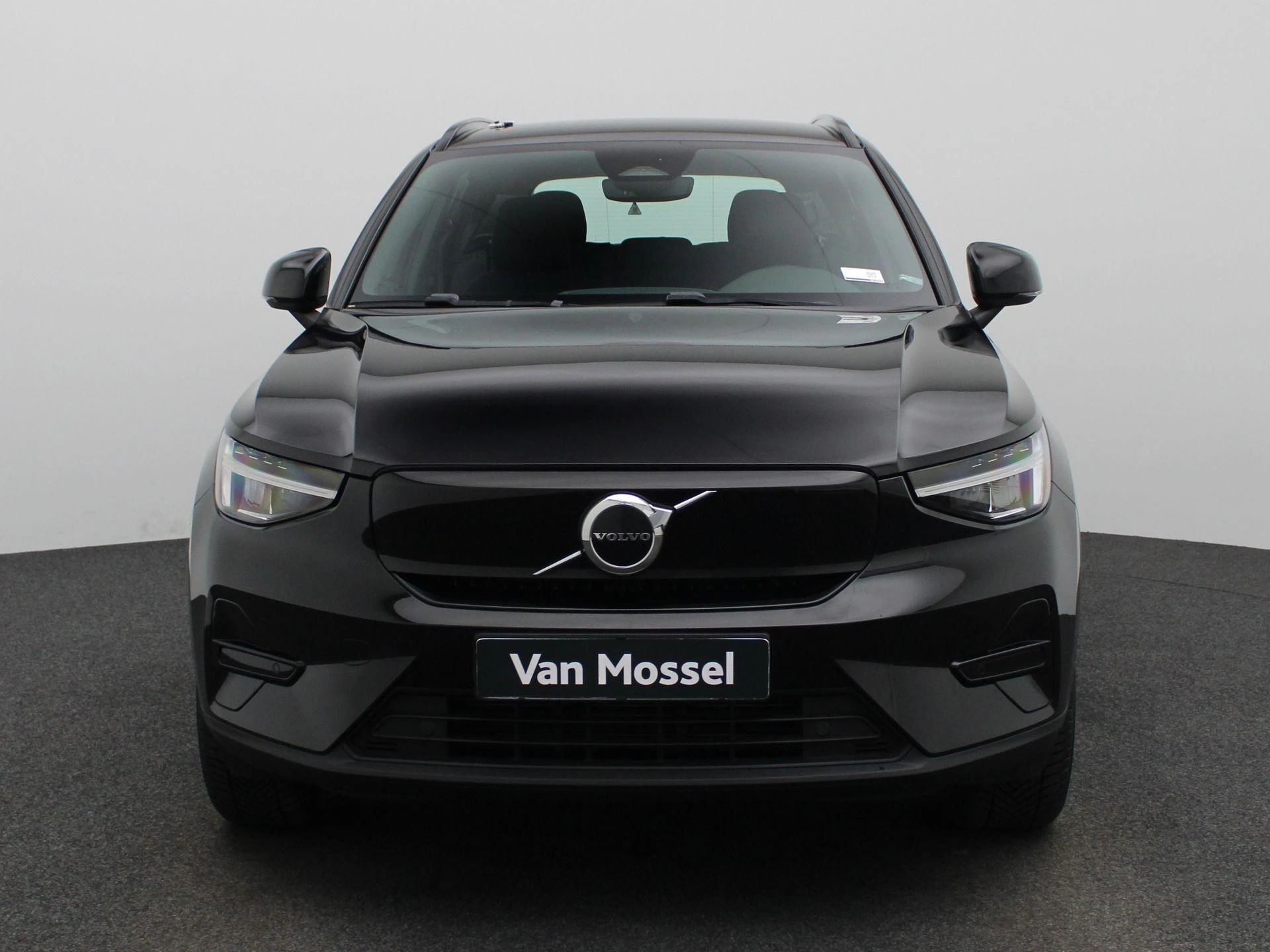 Volvo-XC40-image-2