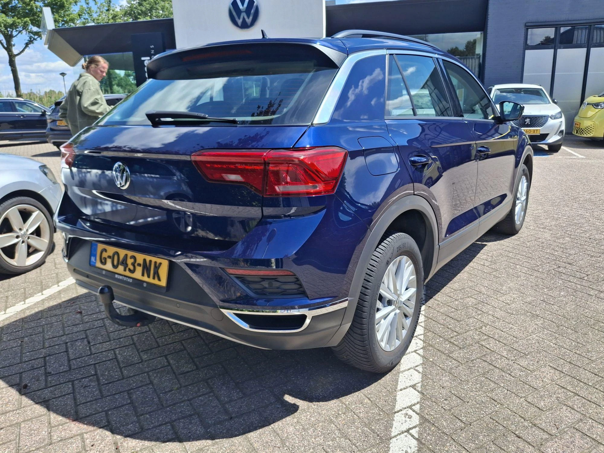 Volkswagen-T-Roc-image-1