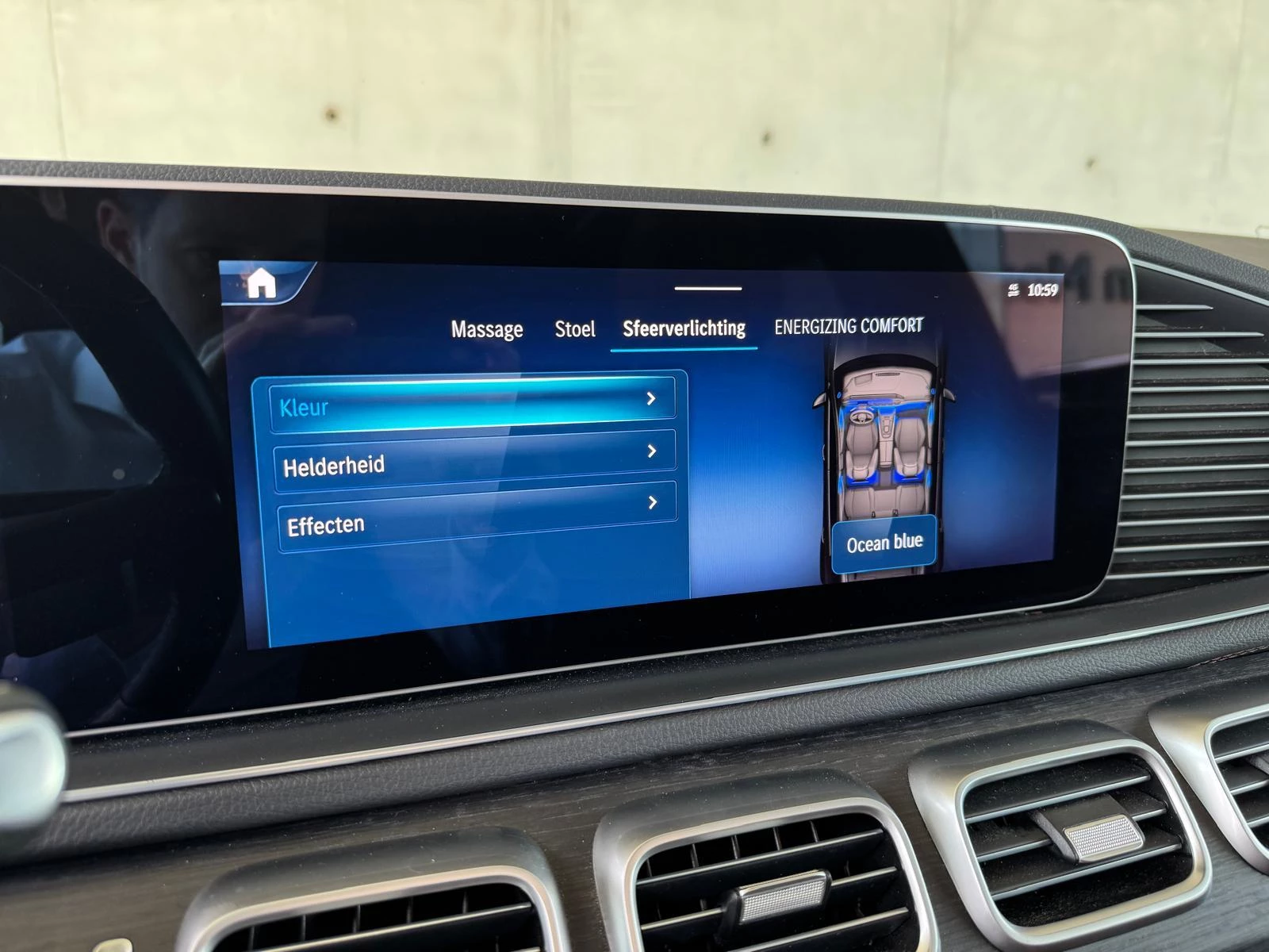 Mercedes-Benz-GLE-image-19