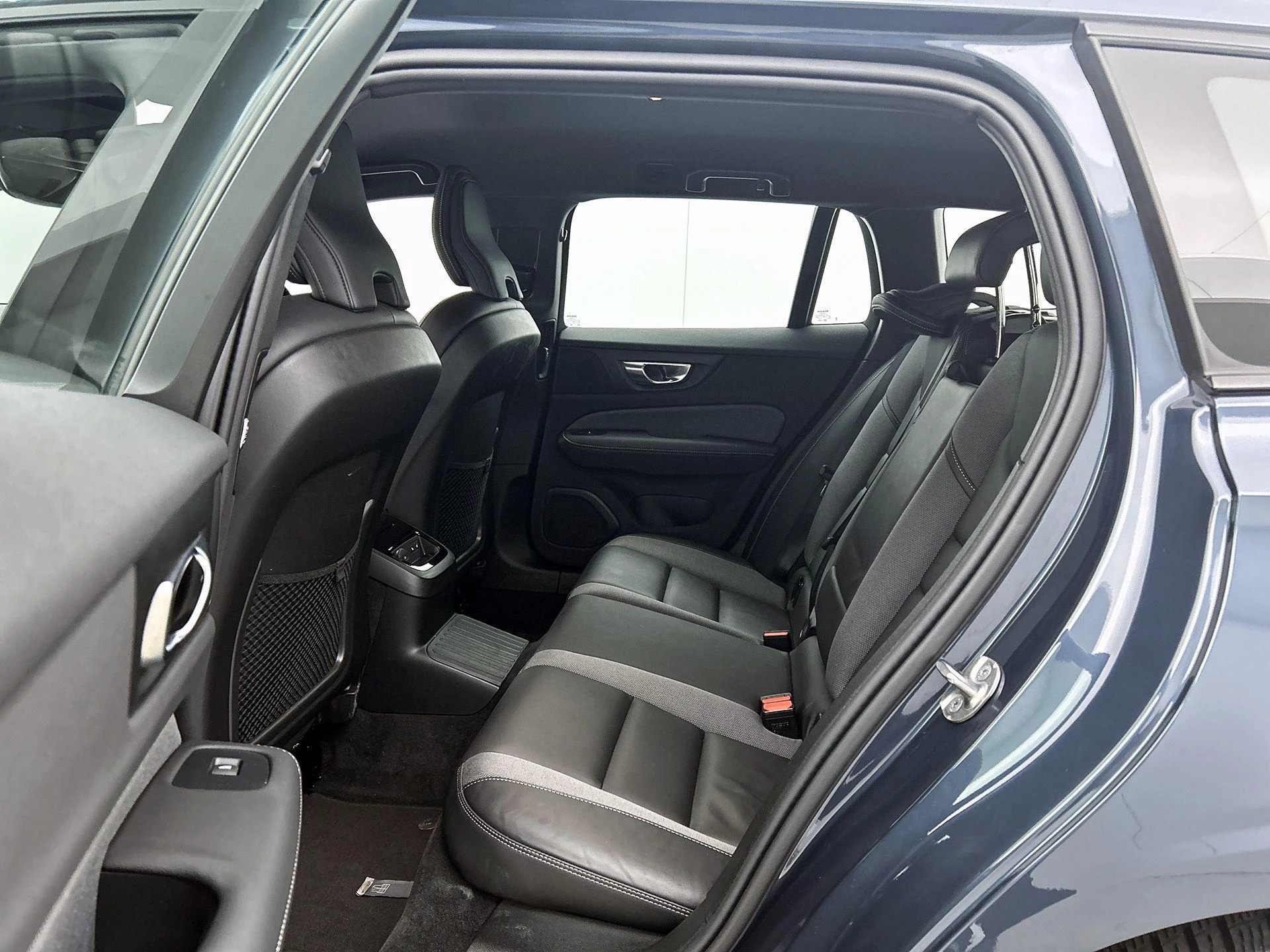 Volvo-V60-image-26