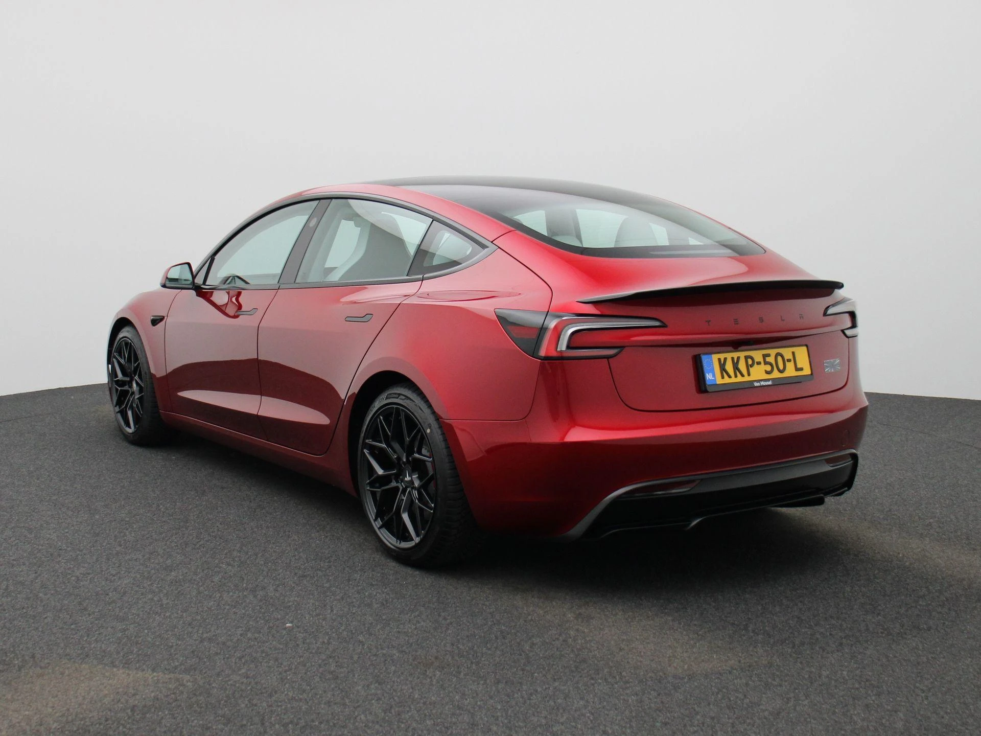 Tesla-Model 3-image-1