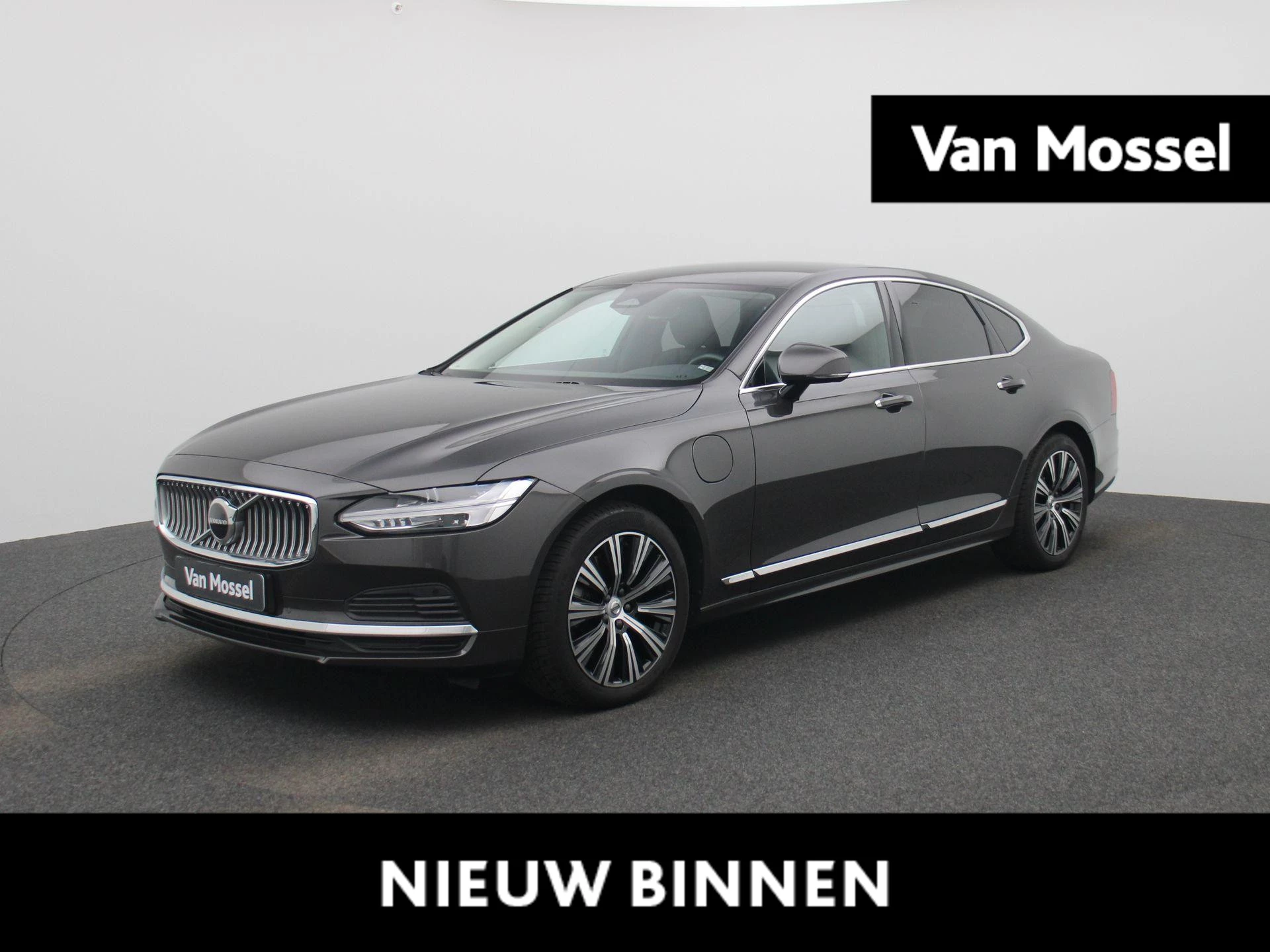 Volvo-S90-image-0