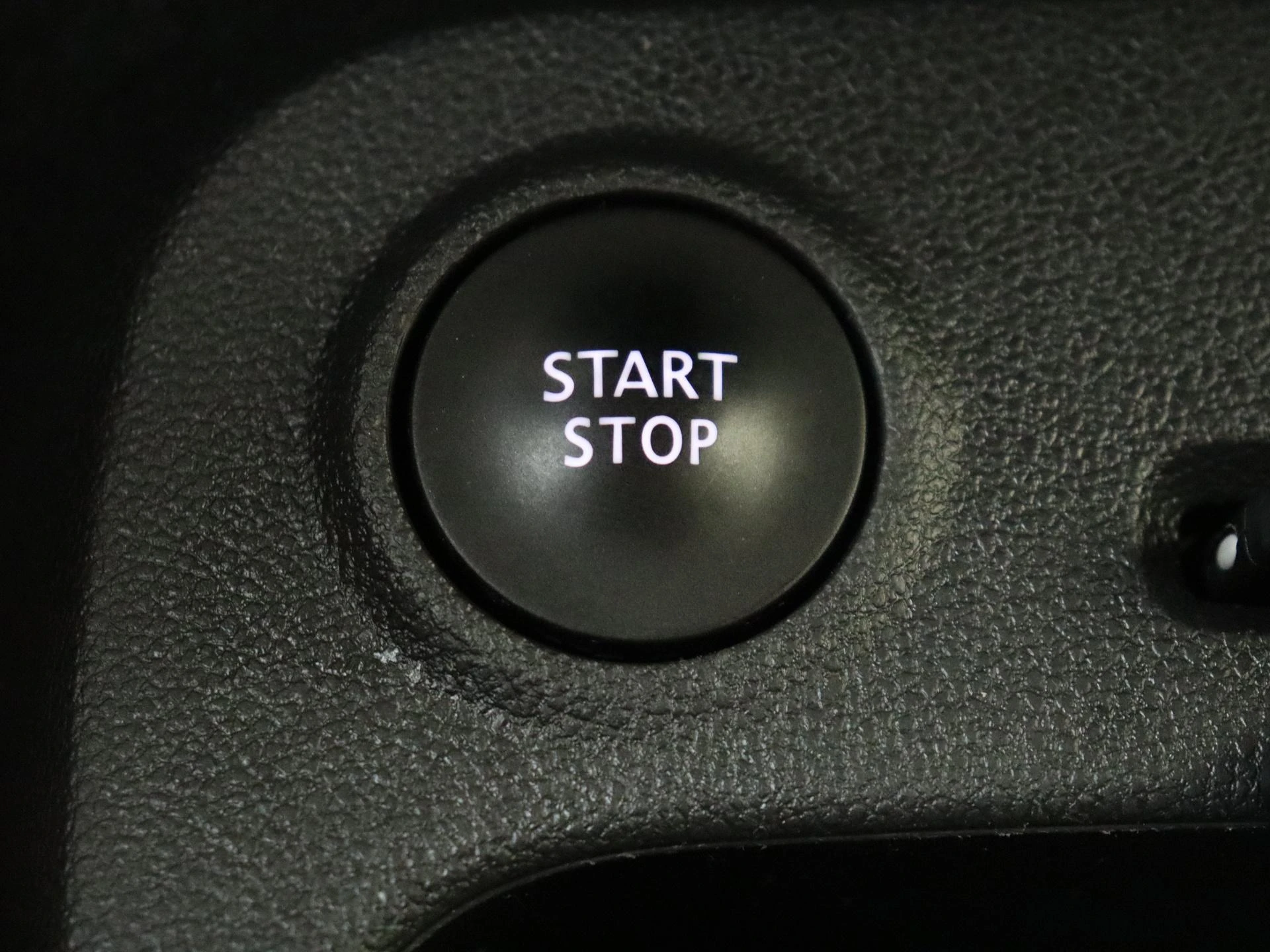 Renault-Captur-image-19