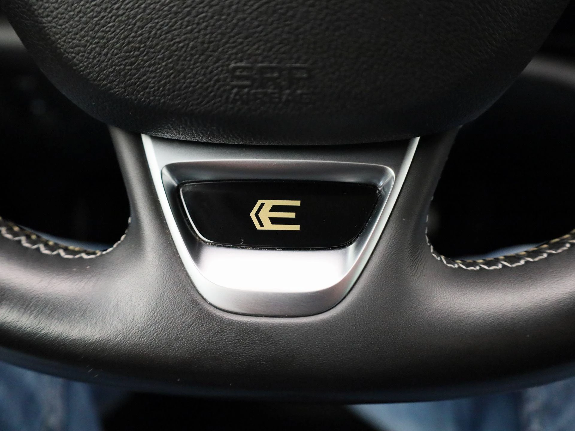 Renault-Megane E-Tech-image-24