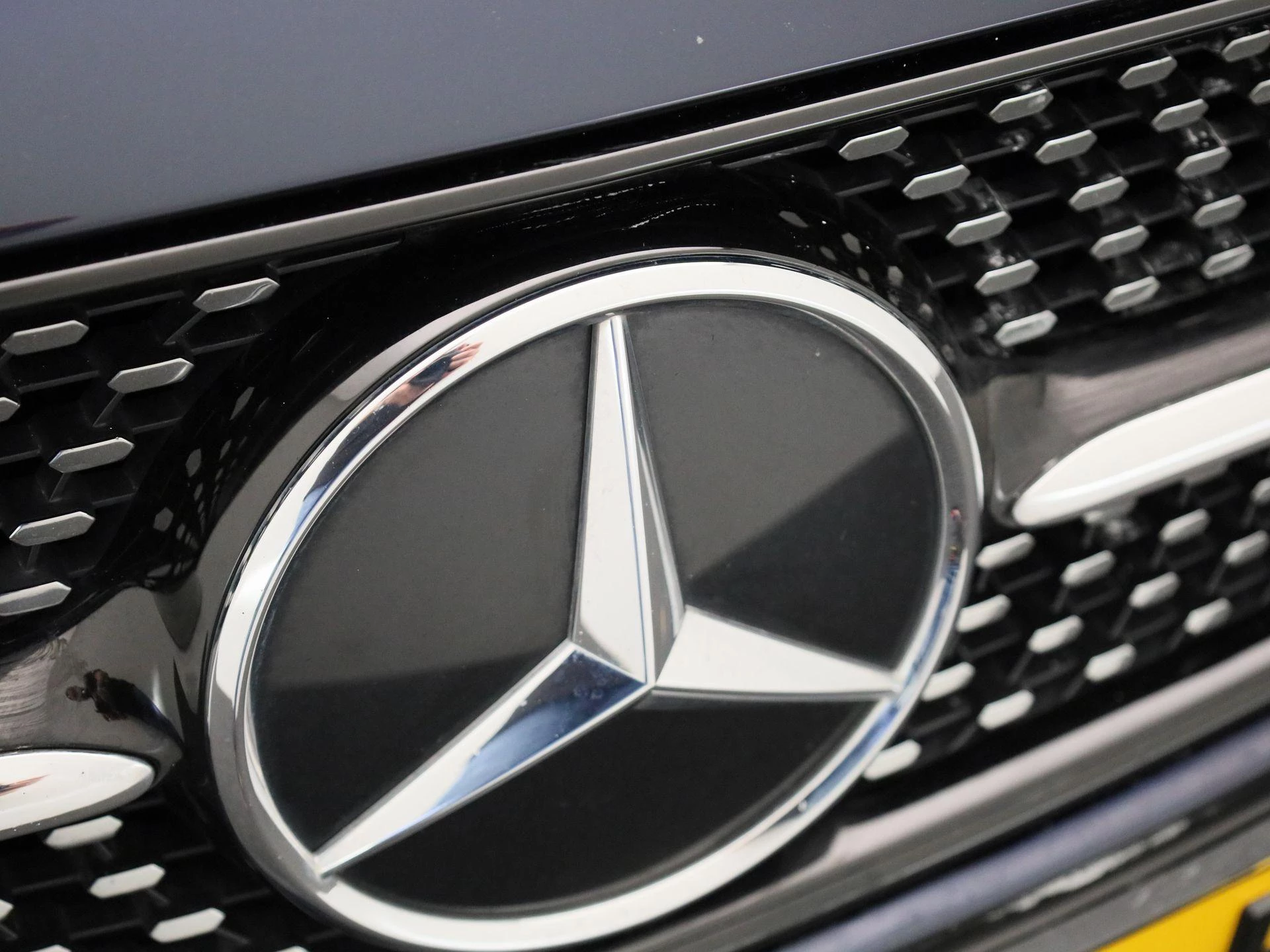 Mercedes-Benz-E-Klasse-image-37