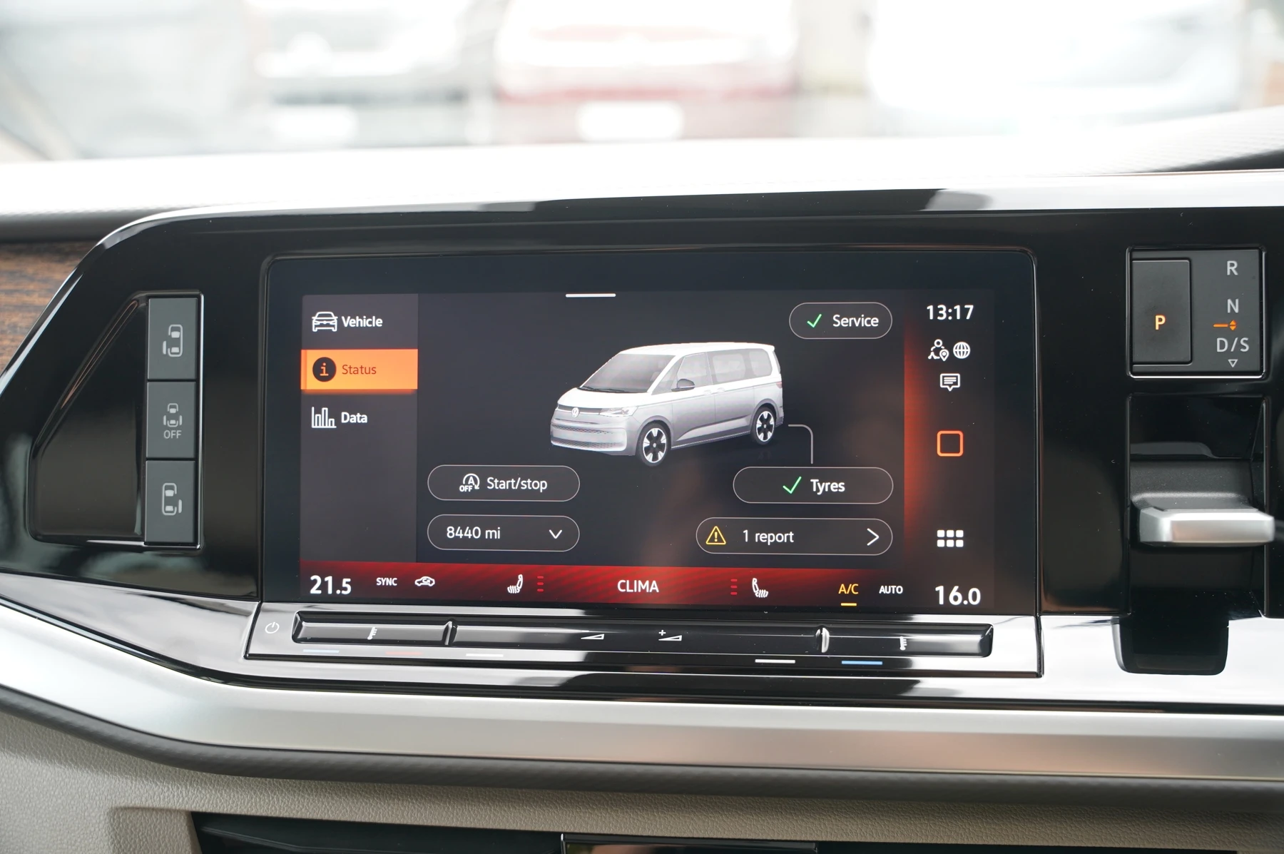 Volkswagen-Multivan-image-27