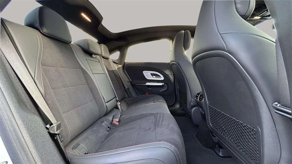 Mercedes-Benz-CLA-image-23