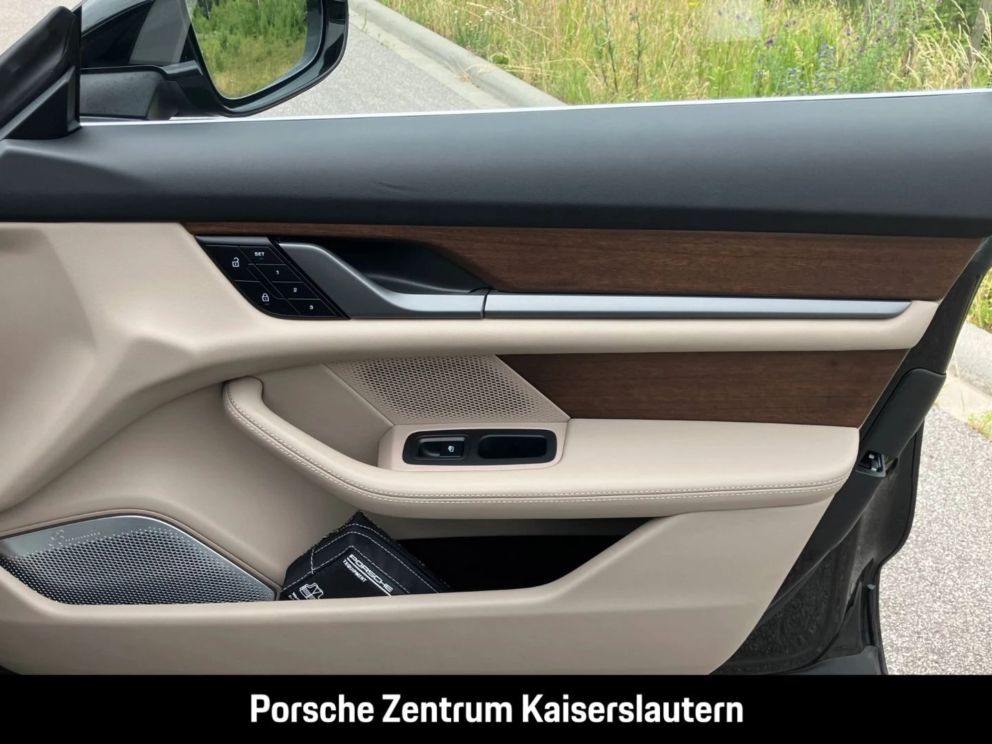 Porsche Taycan 4S Sport Turismo Burmester Surround-View -