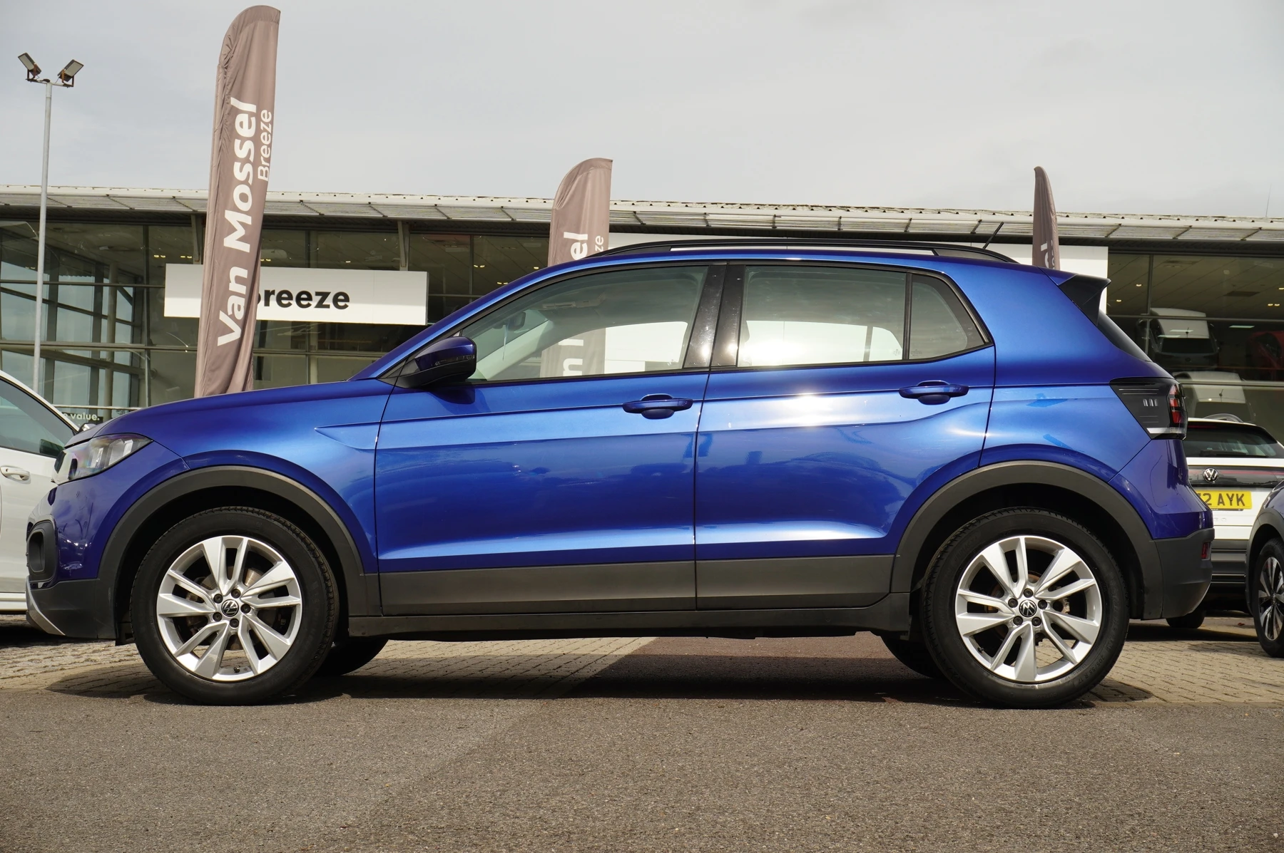 Volkswagen-T-Cross-image-3