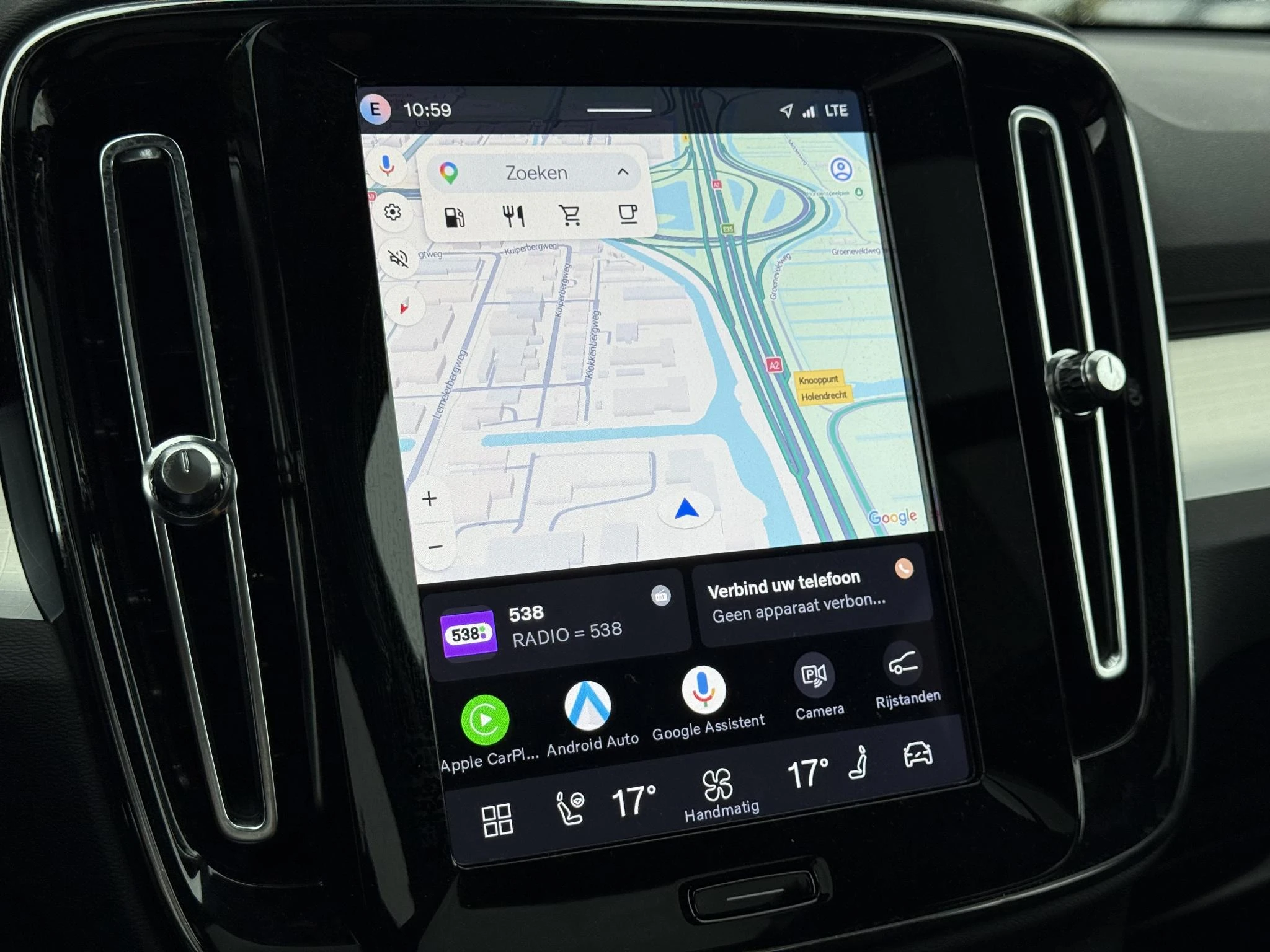 Volvo-XC40-image-20
