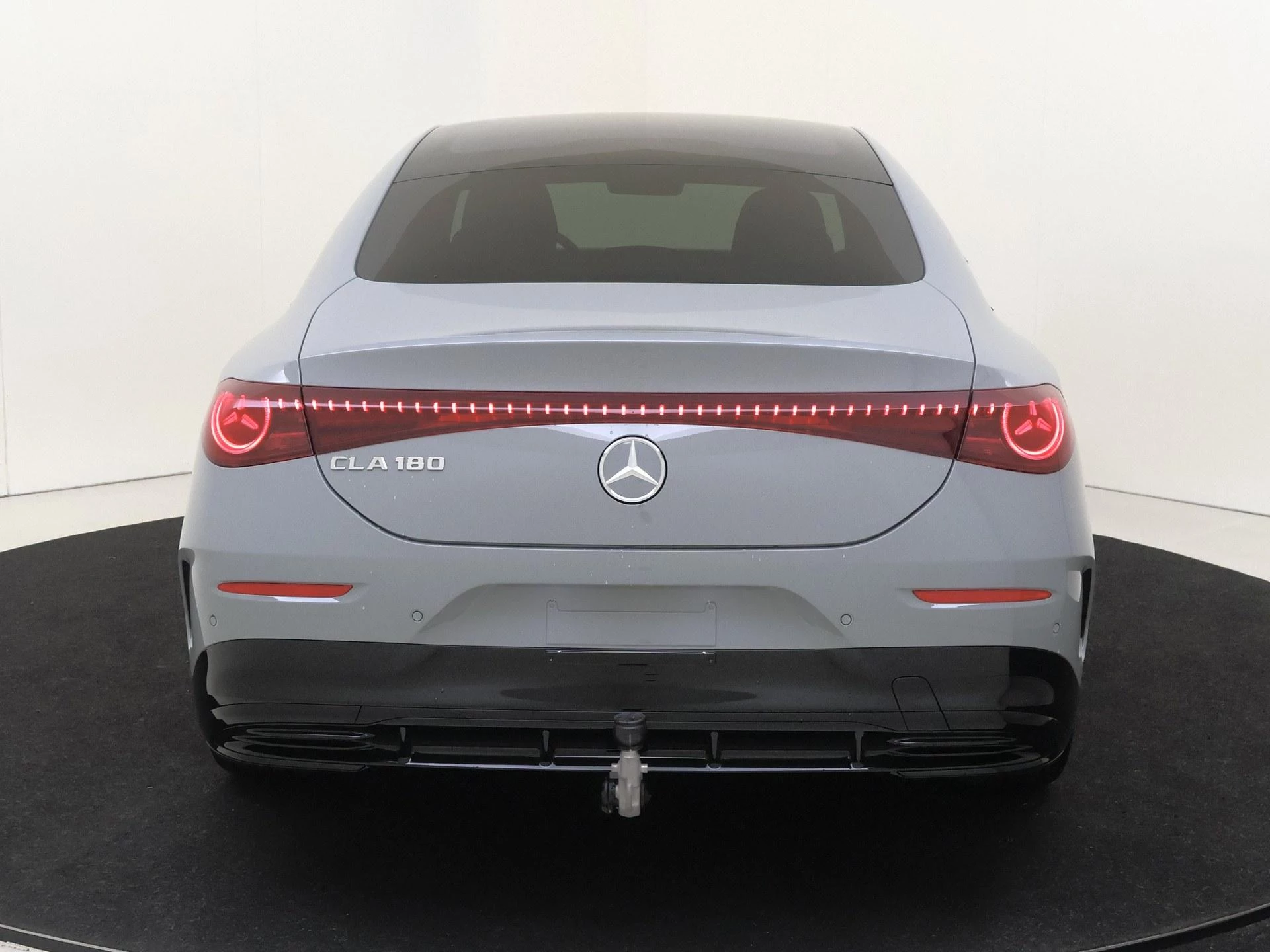Mercedes-Benz-CLA-image-7