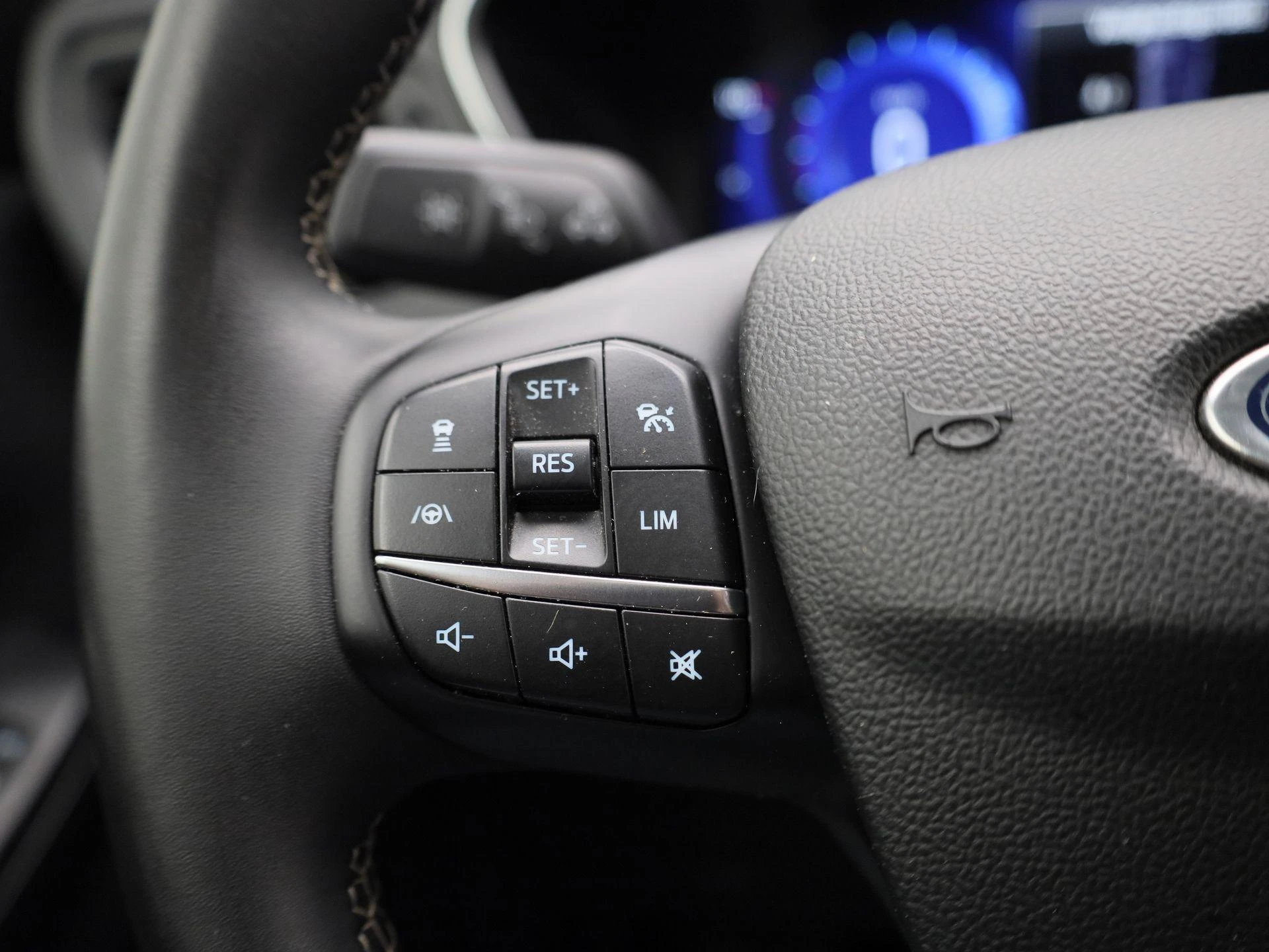 Ford-Kuga-image-19