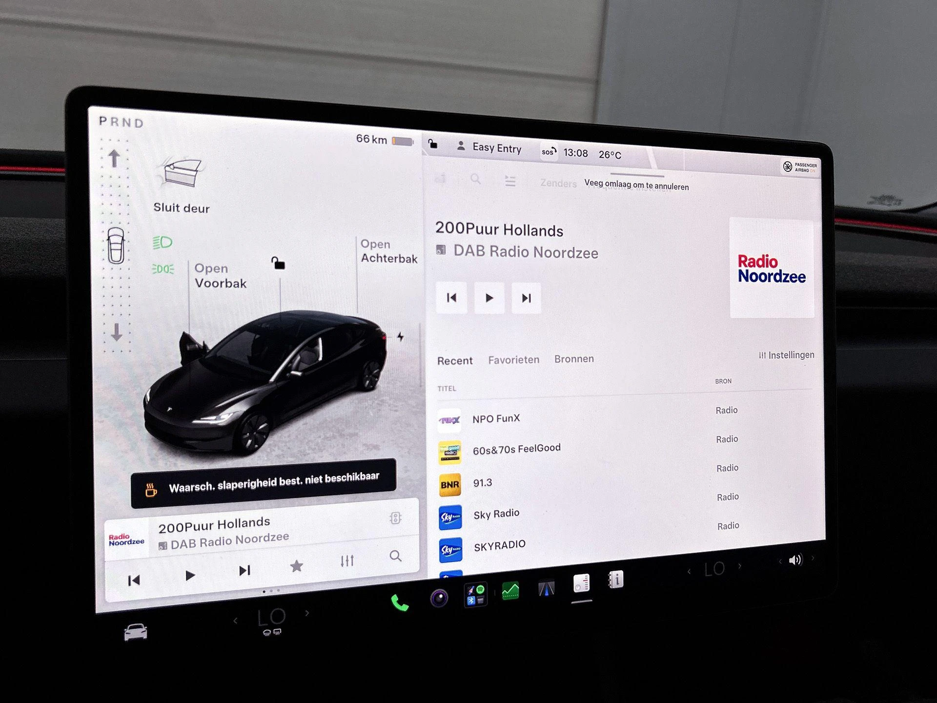 Tesla-Model 3-image-6