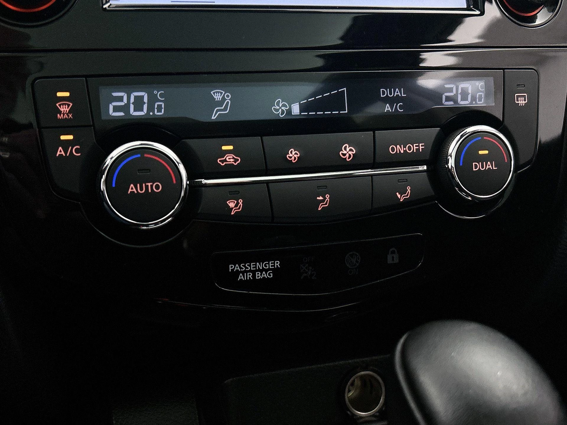Nissan-QASHQAI-image-17