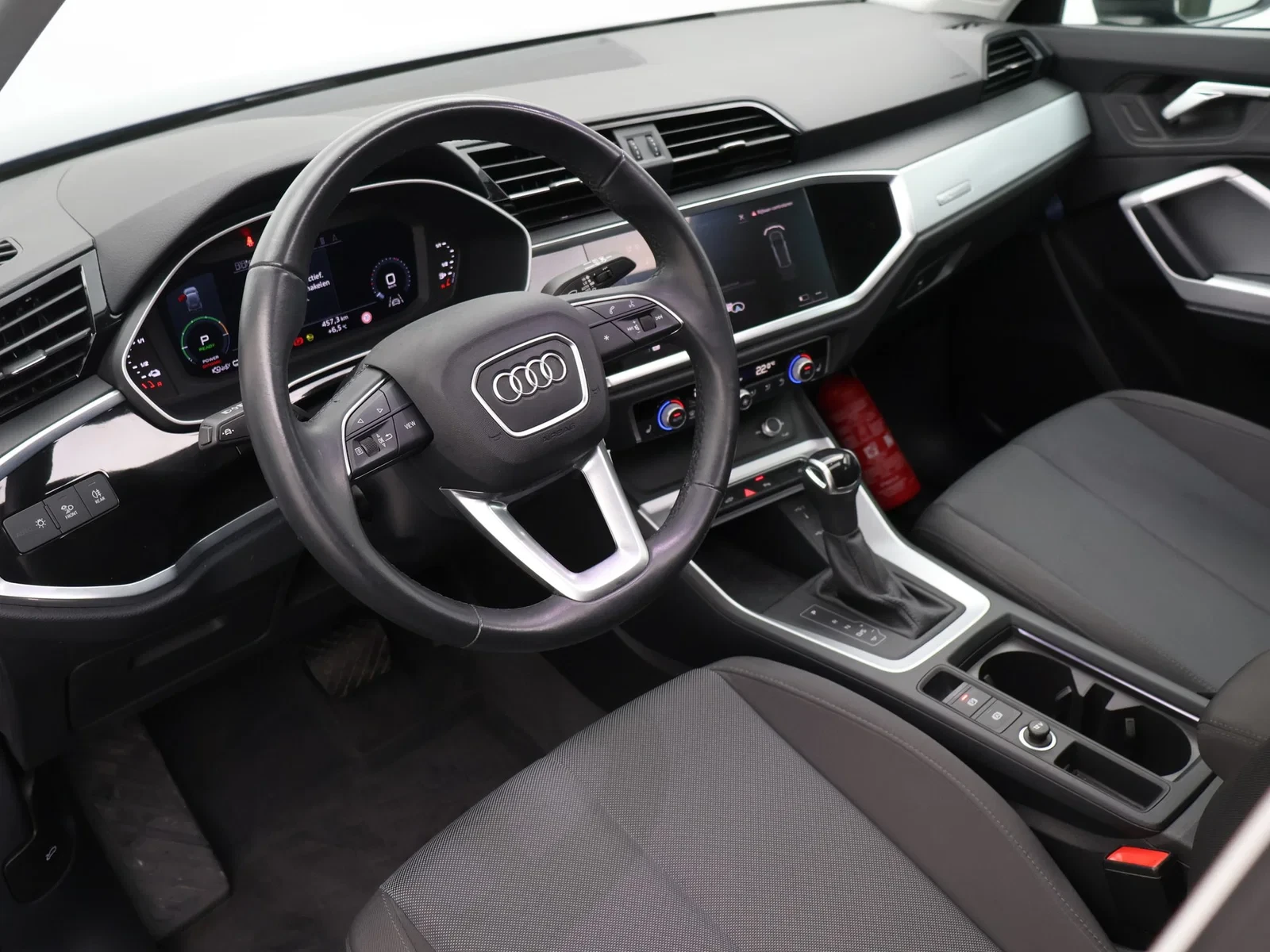 Audi Q3 PHEV Audi Q3 S line 45TFSIe PHEV 245PK *PANO DAK*NAVI*APP CONNECT*ZETELVERWARMING*CRUISE*PDC*DIGITAL DASH