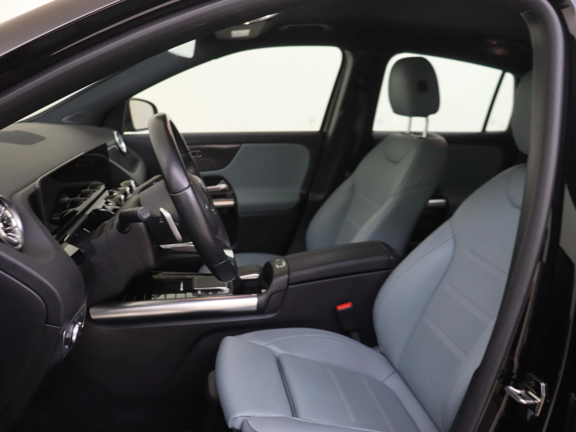 Mercedes-Benz-GLA-image-14