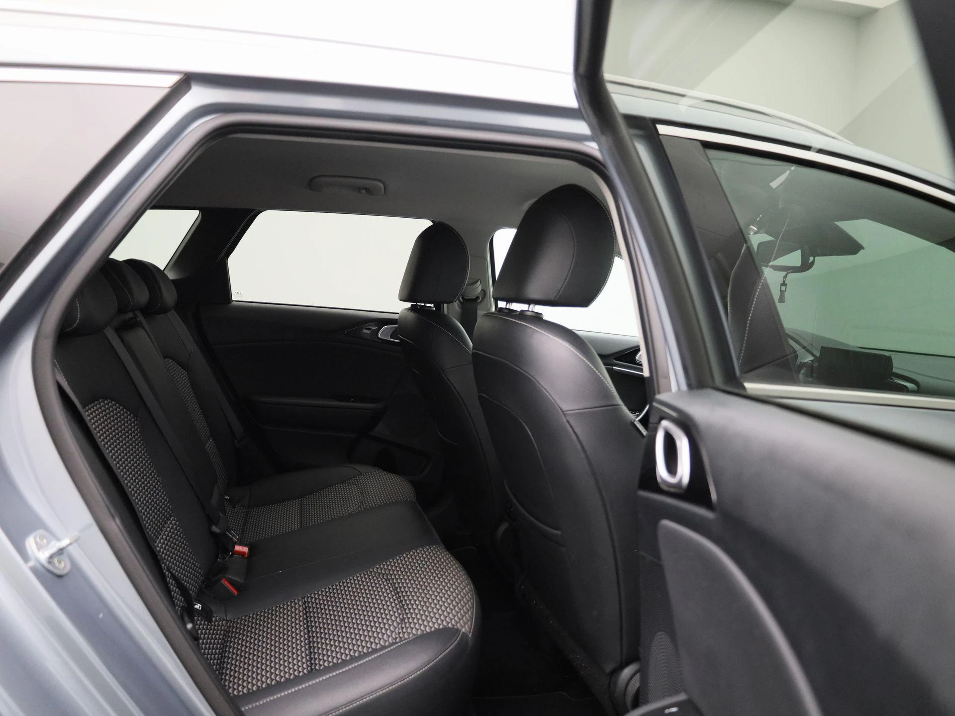 Kia-Ceed Sportswagon-image-34