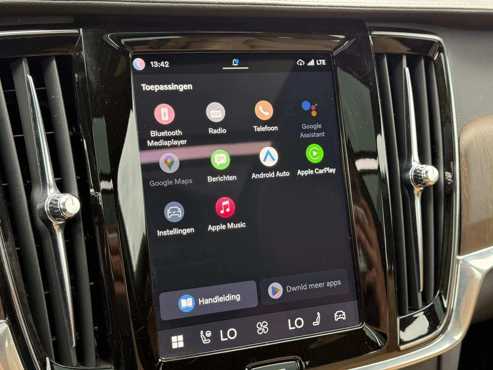 Volvo-V90-image-23
