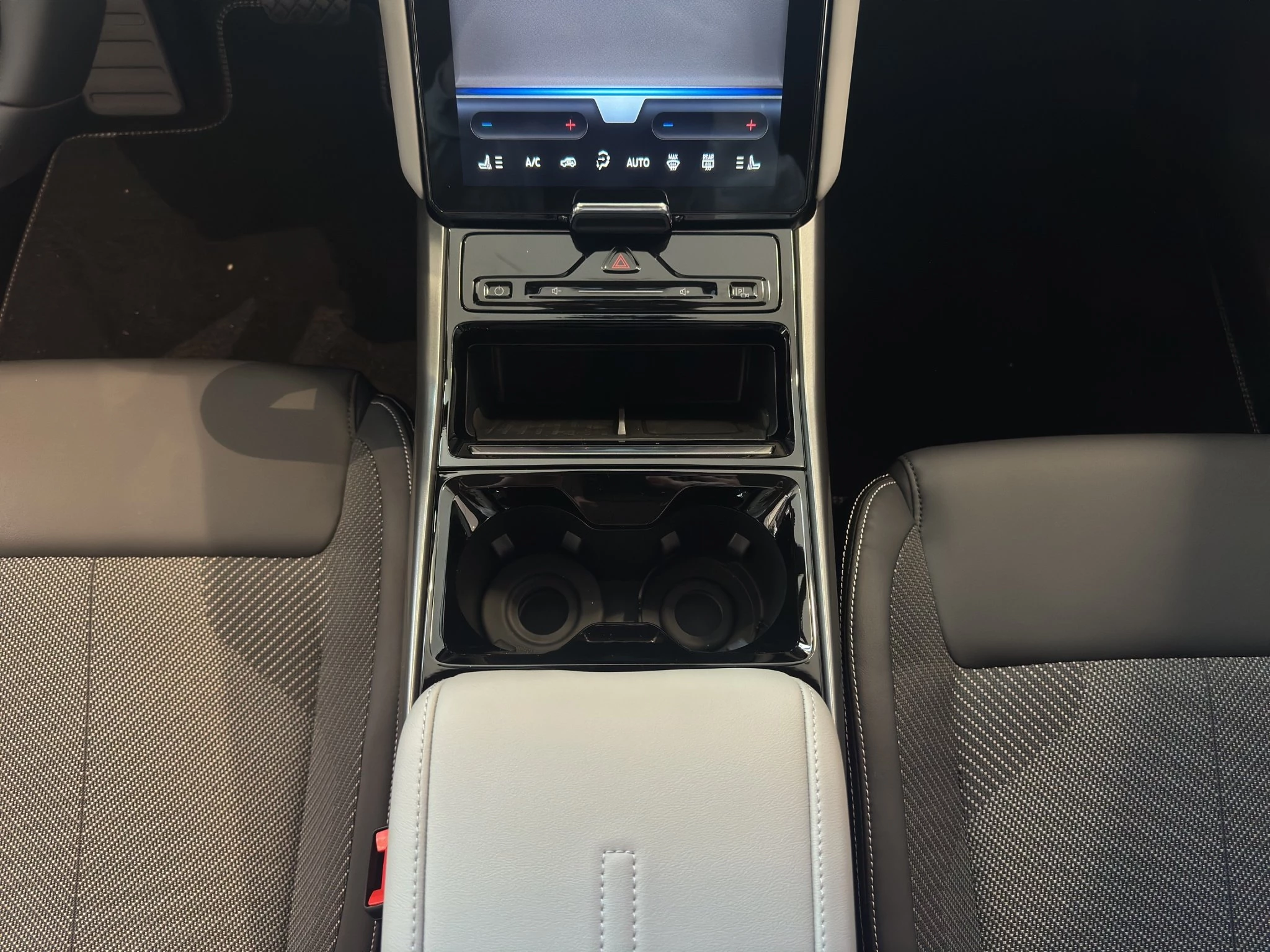 Ford-Explorer-image-12