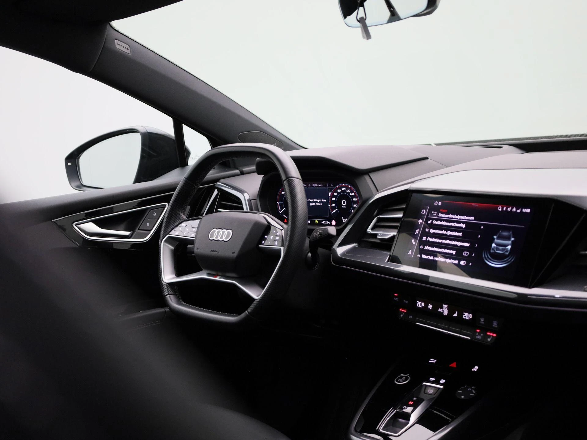 Audi-Q4 e-tron-image-47