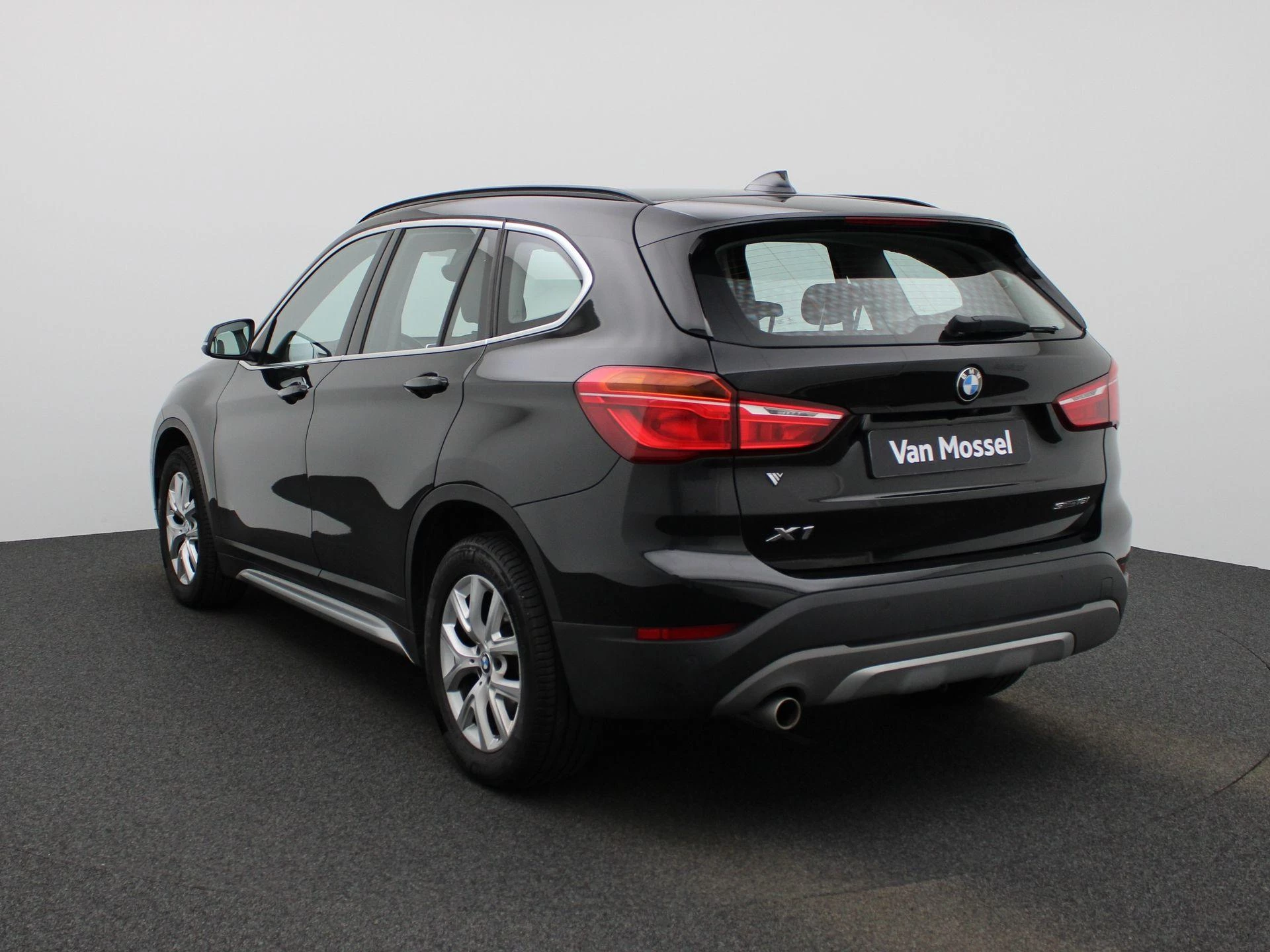 BMW-X1-image-1