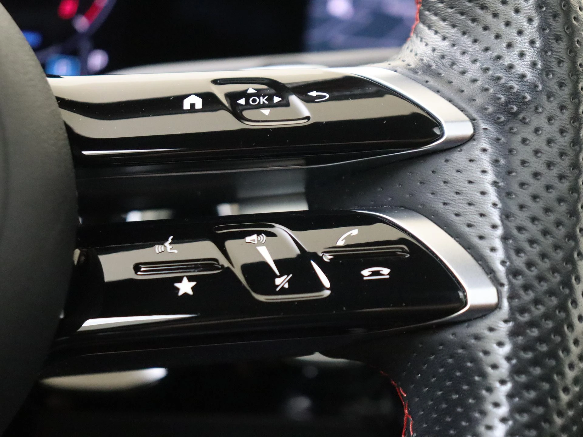 Mercedes-Benz-B-Klasse-image-12