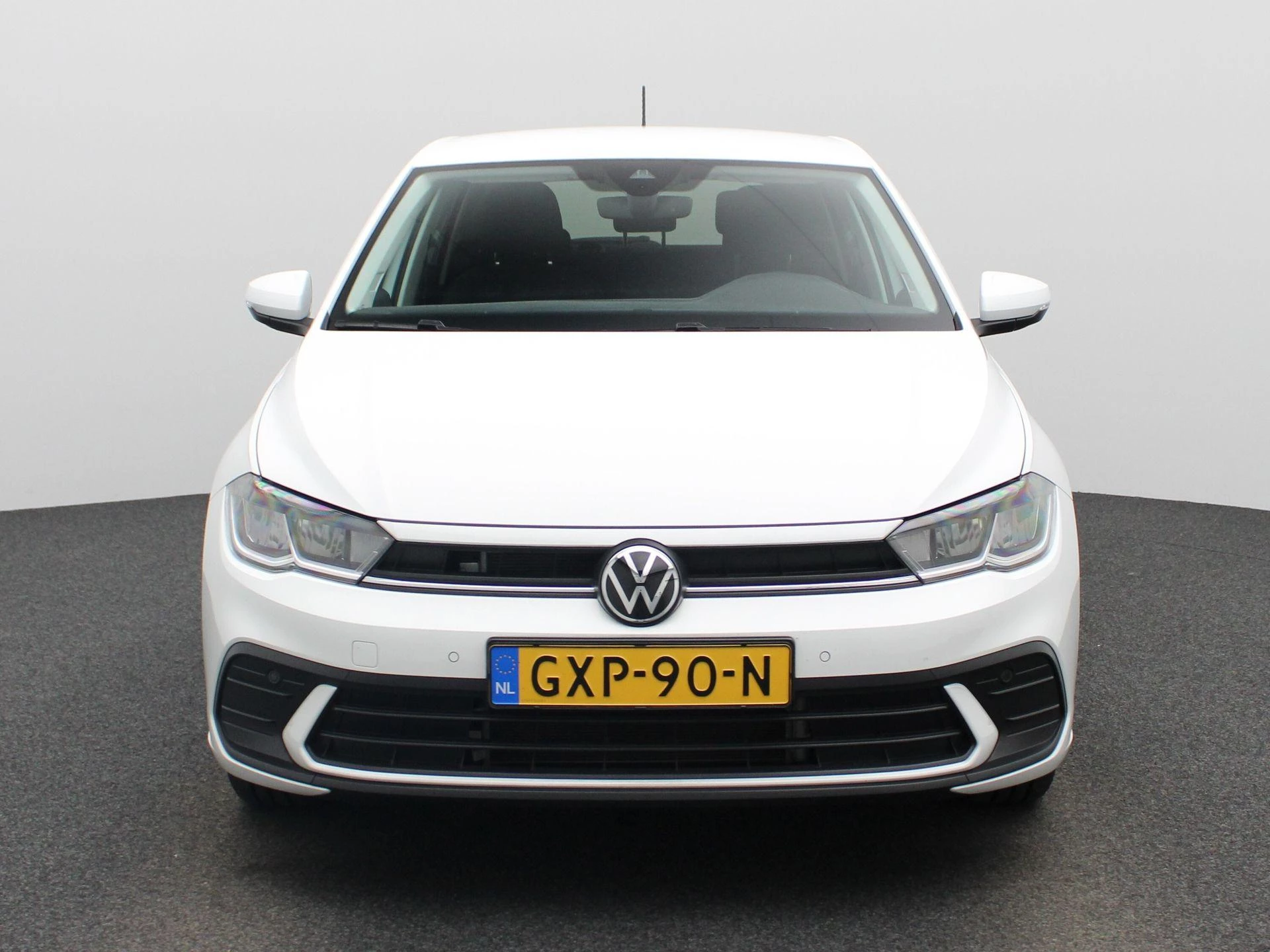 Volkswagen-Polo-image-2