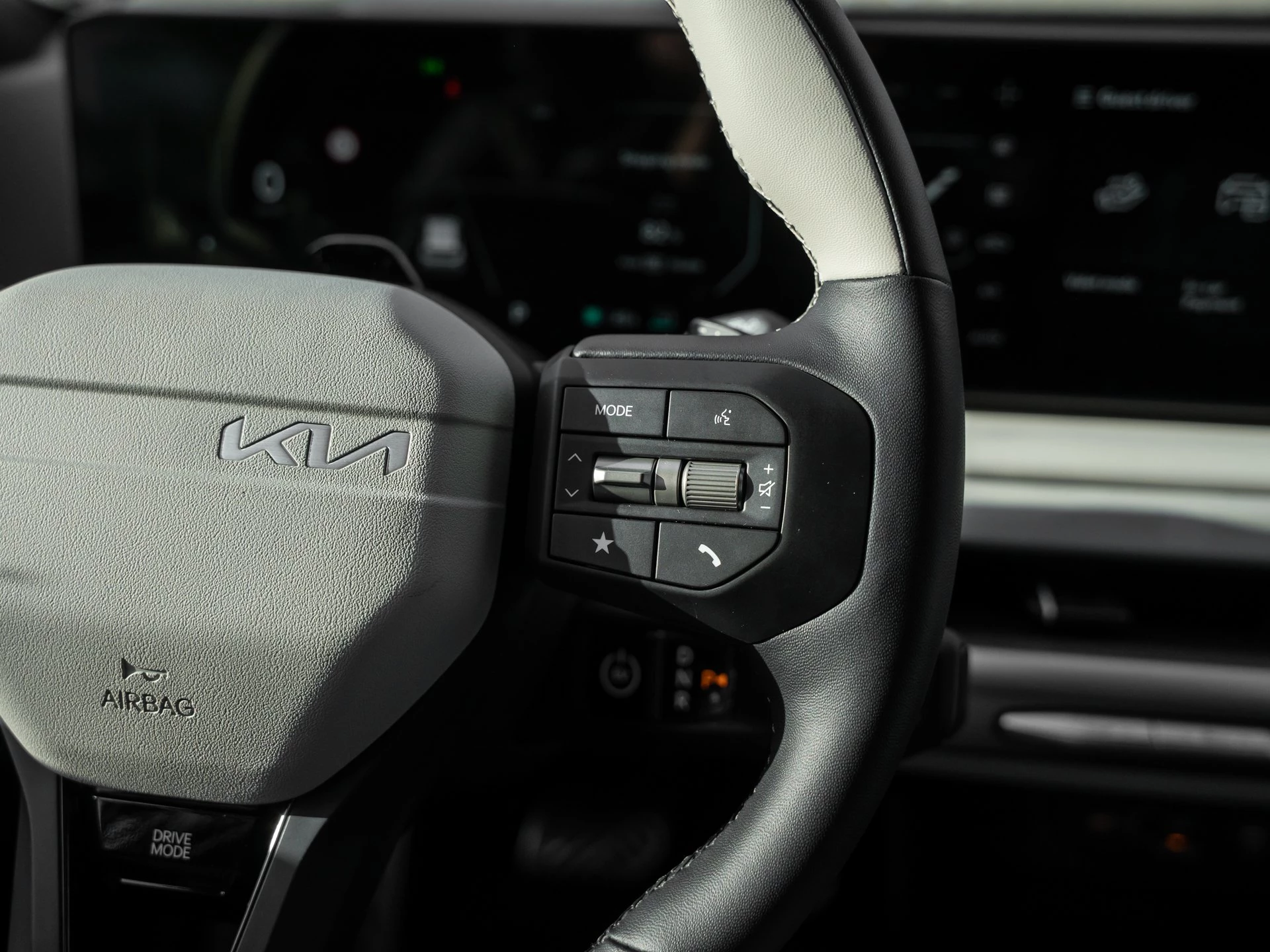 Kia EV4 Fastback | GT-line | 81.0kWh | ACC | NAVI | LED | SHZ | LEDER | 360GRAD | HUD