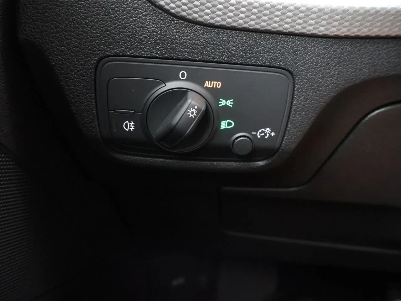 Audi-Q2-image-17