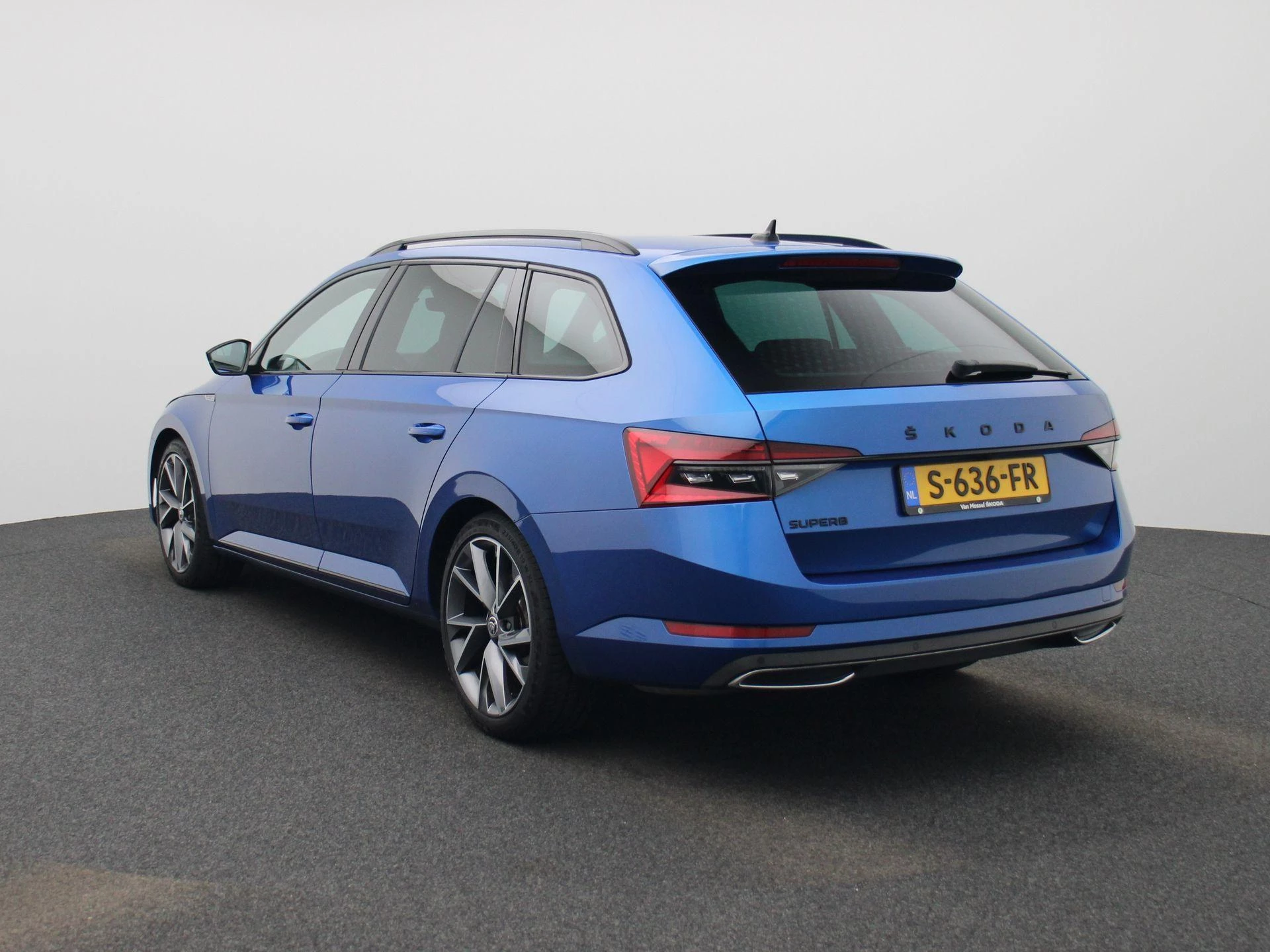Škoda-Superb-image-1