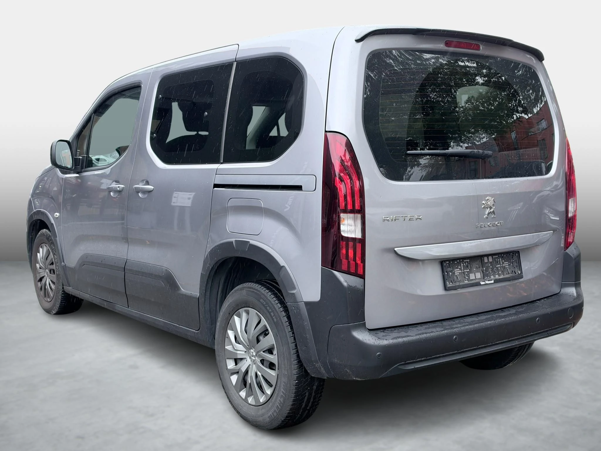 Peugeot-Rifter-image-1