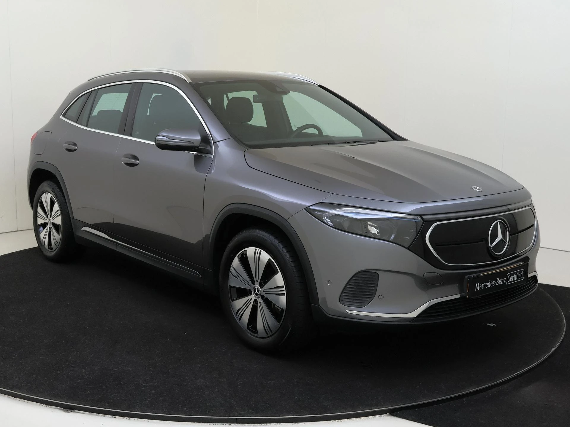 Mercedes-Benz-EQA-image-1