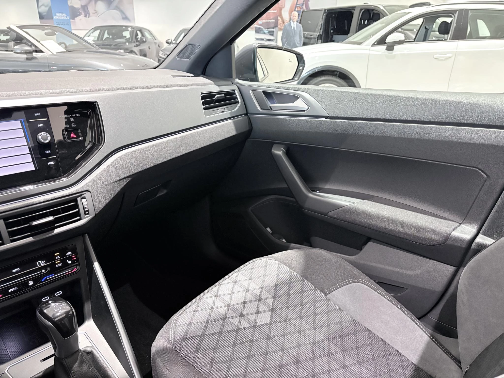 Volkswagen Polo 1.0 TSI R-Line Business