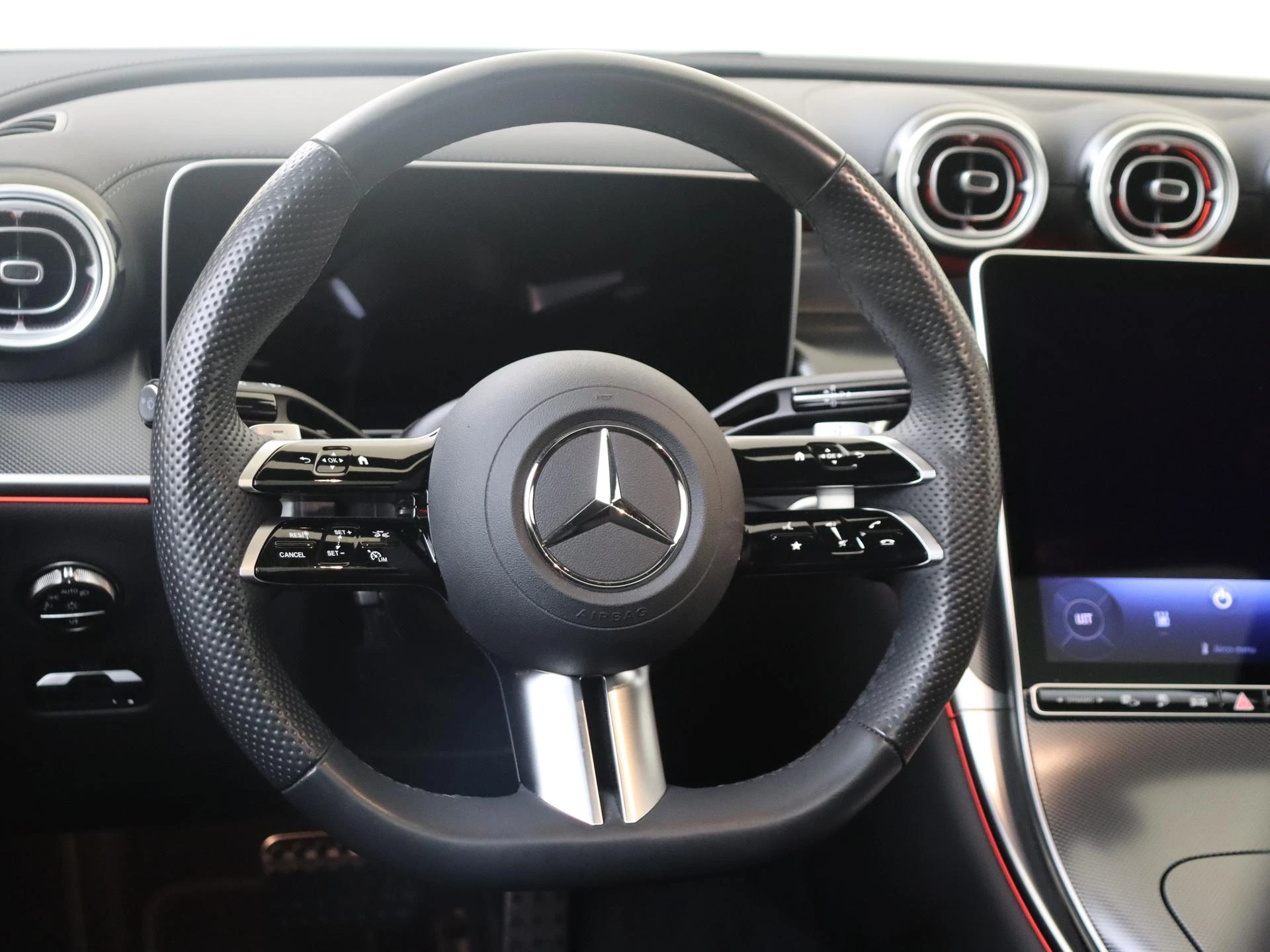 Mercedes-Benz-GLC-image-9