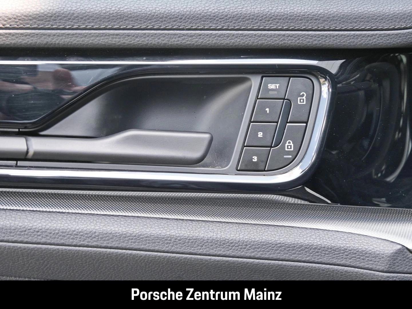 Porsche Panamera 4 E-Hybrid HA-Lenkung HeadUp Sportabgas -