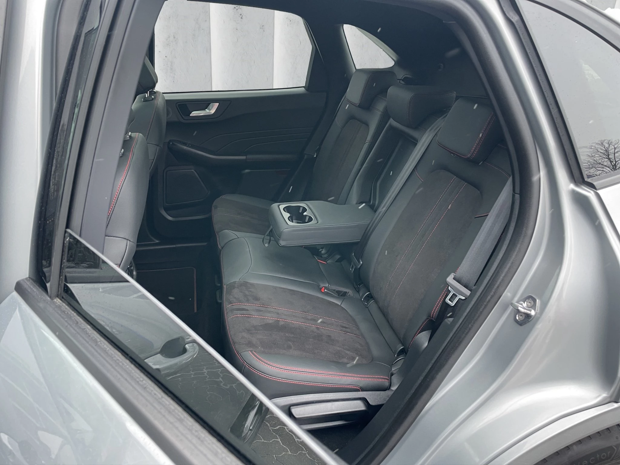 Ford Kuga ST-Line X Aut.*PANO*AHK*360GRAD*LED-MATRIX*NAVI*GRA*WINTER-PKT.