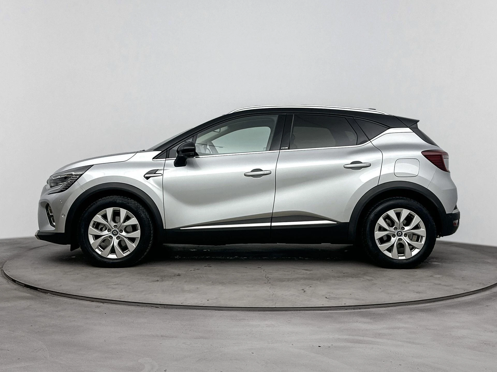 Renault-Captur-image-1